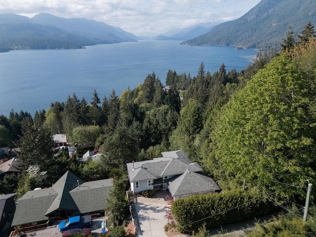 5872 Deerhorn Drive, Sechelt