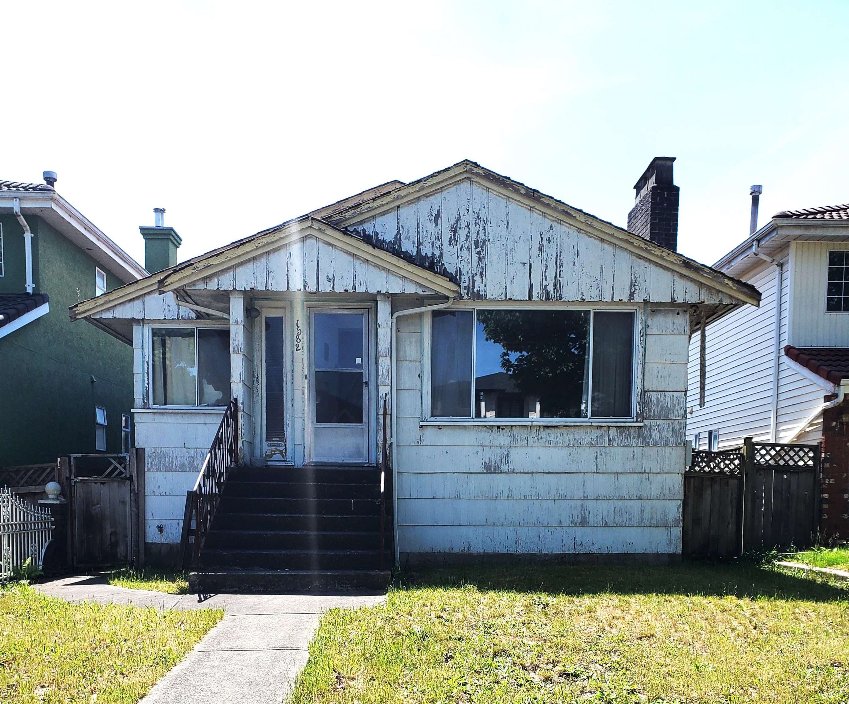 1582 E 49th Avenue, Vancouver