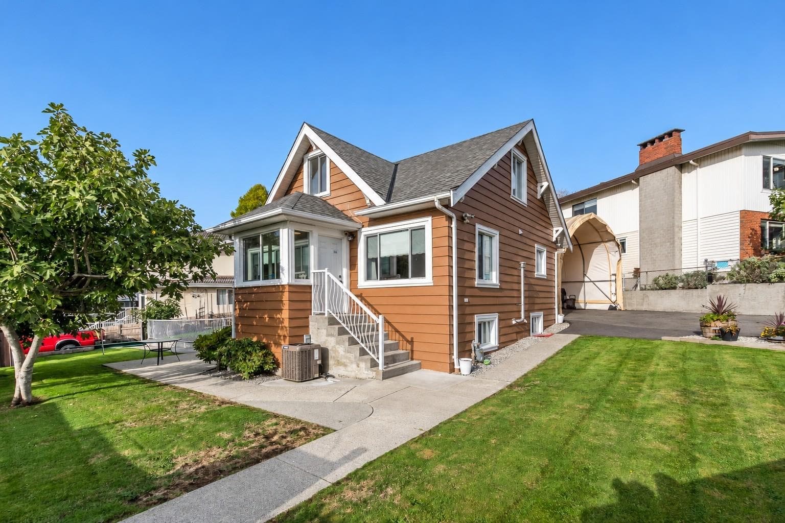 1276 Douglas Road, Burnaby