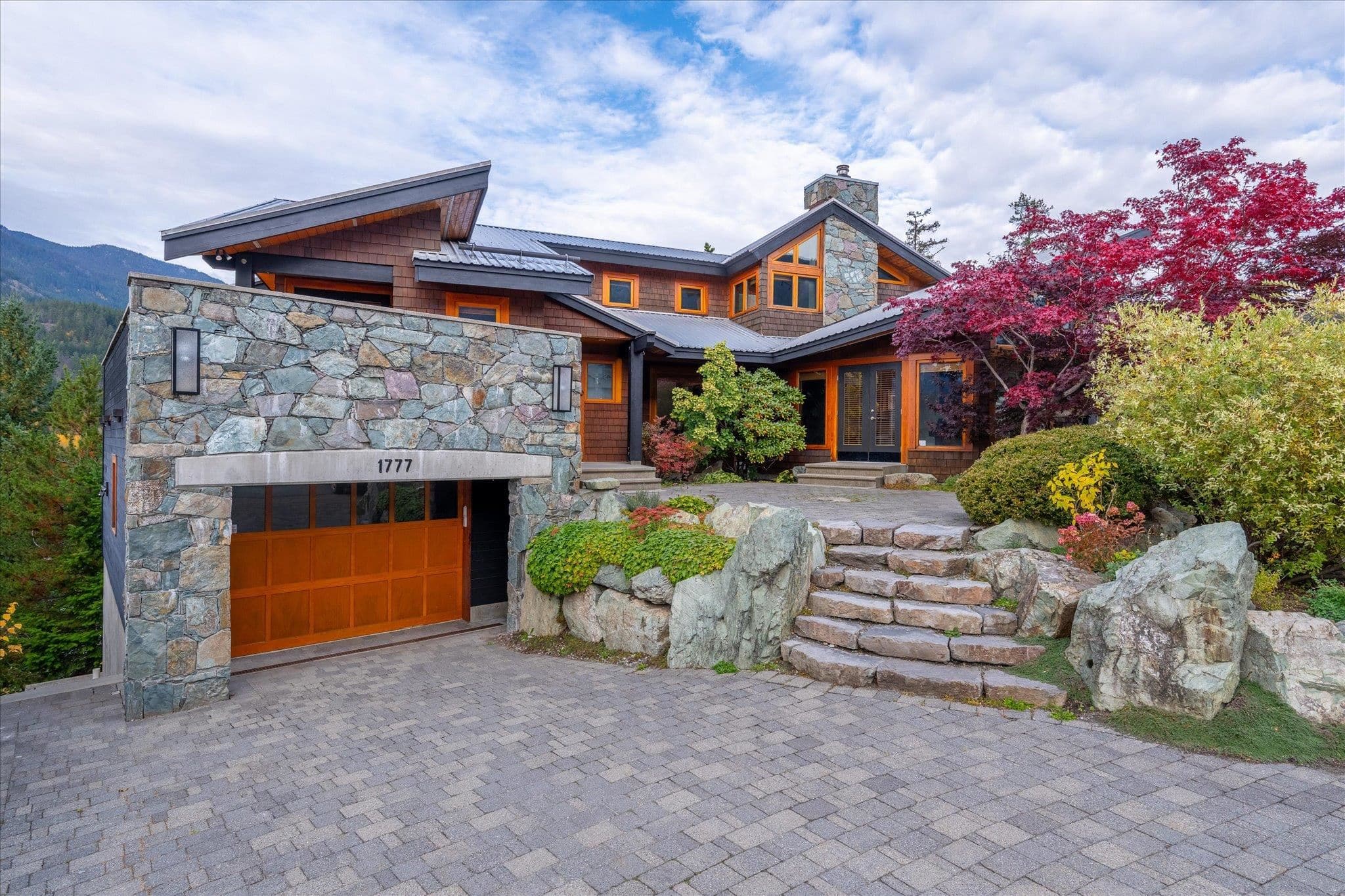 1777 Pinewood Drive, Pemberton