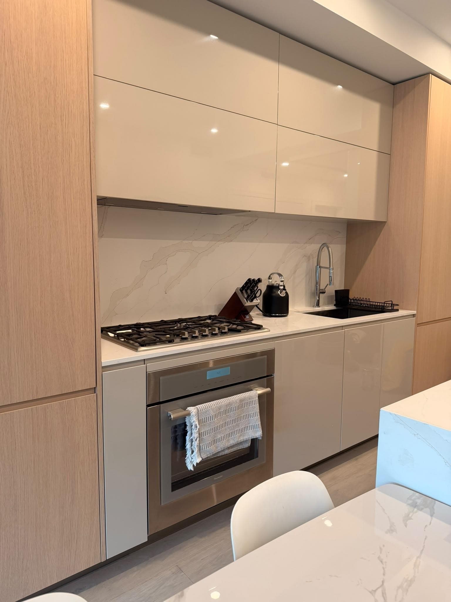206 - 1342 Johnston Road, White Rock