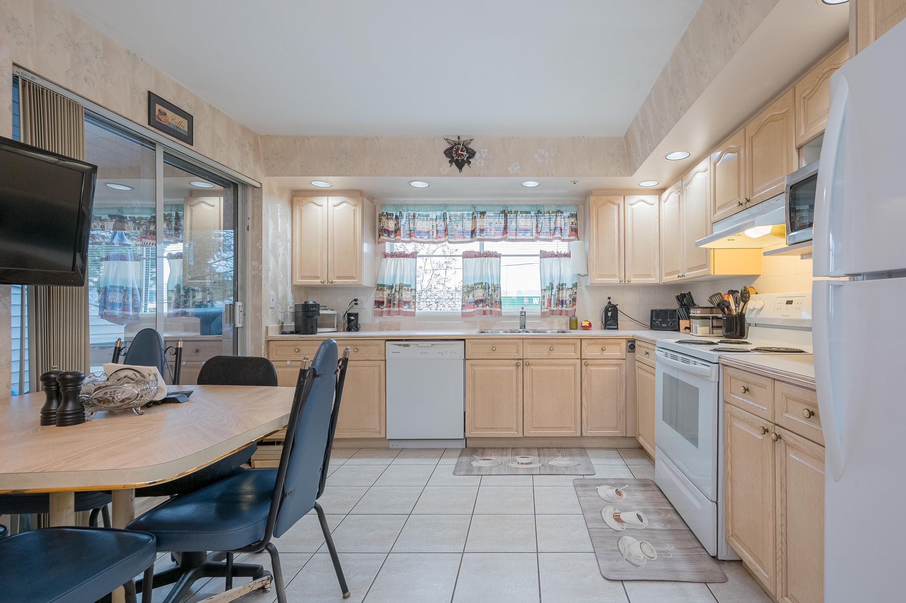 103 - 5776 200 Street, Langley