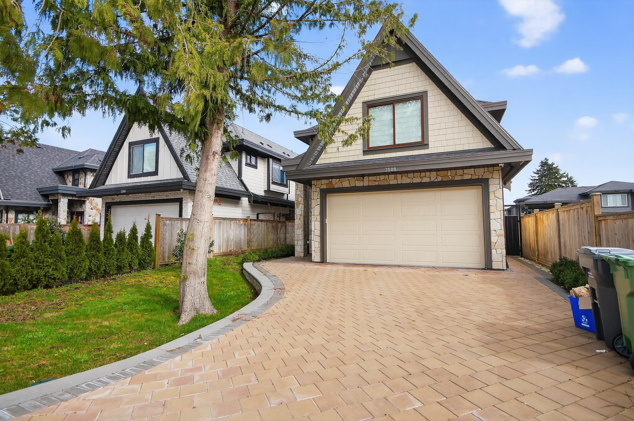 Ground - 7588 Armstrong Street, Richmond