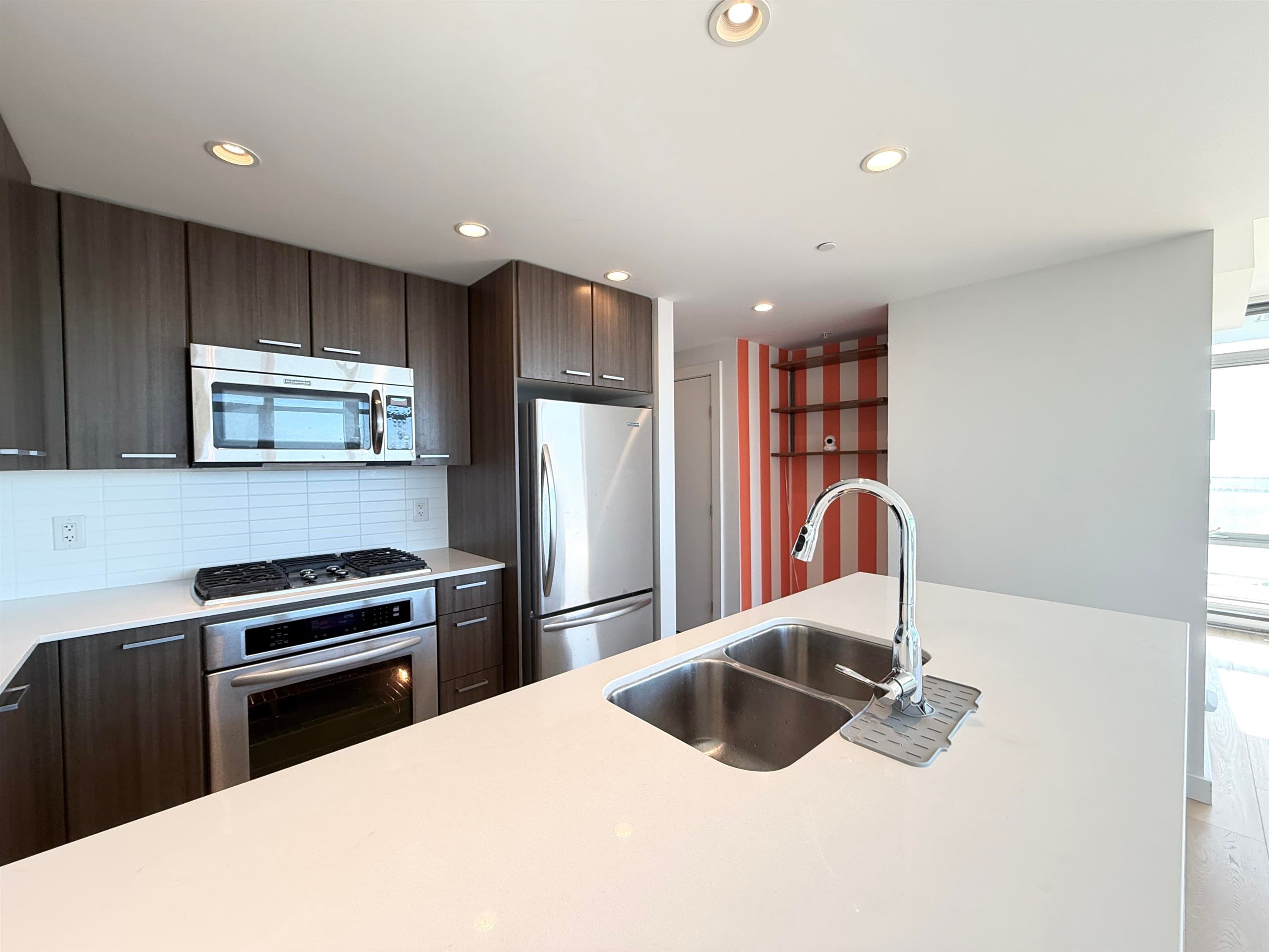 4006 - 2955 Atlantic Avenue, Coquitlam