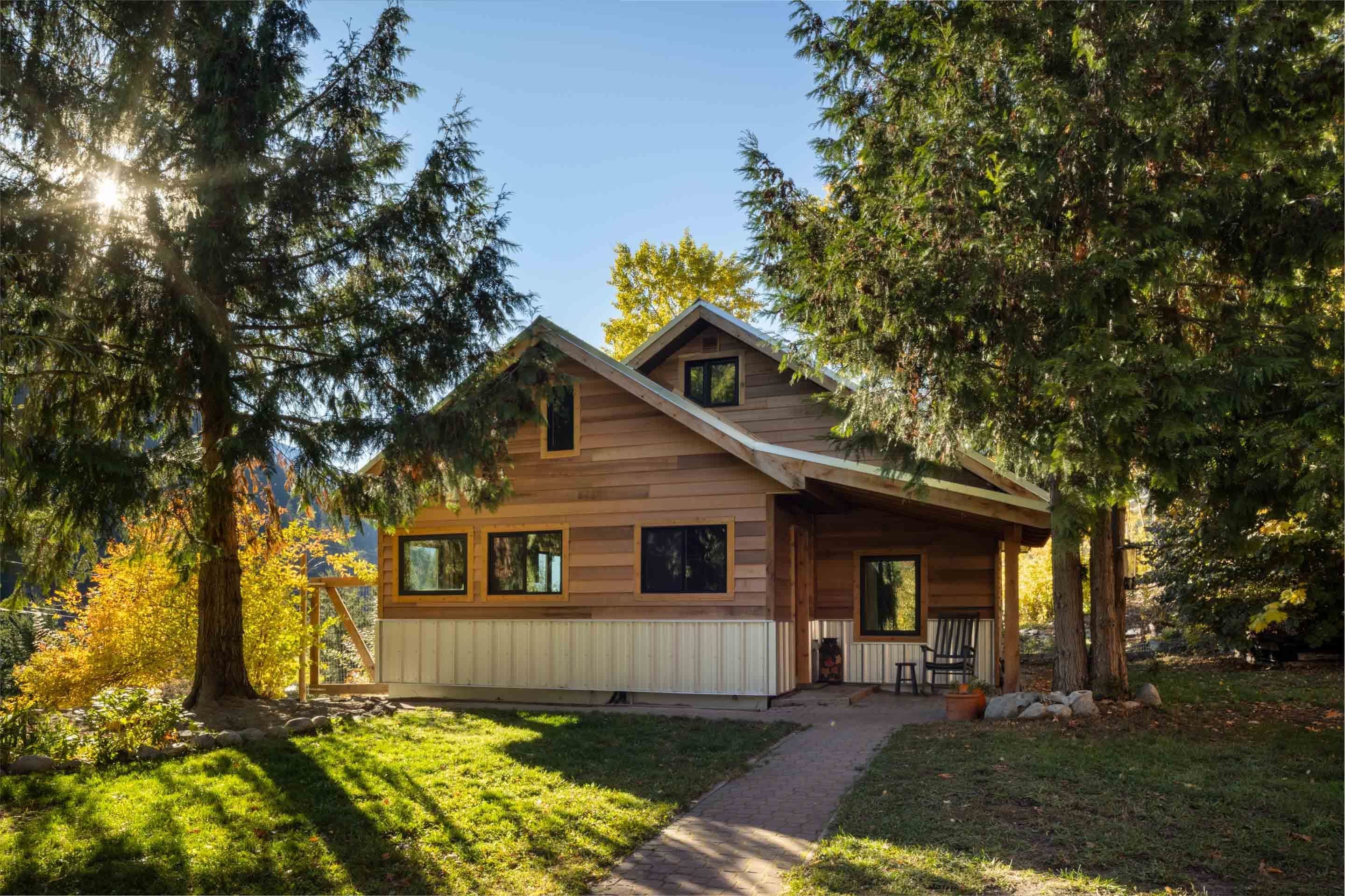9521 Pemberton Portage Road, D'Arcy