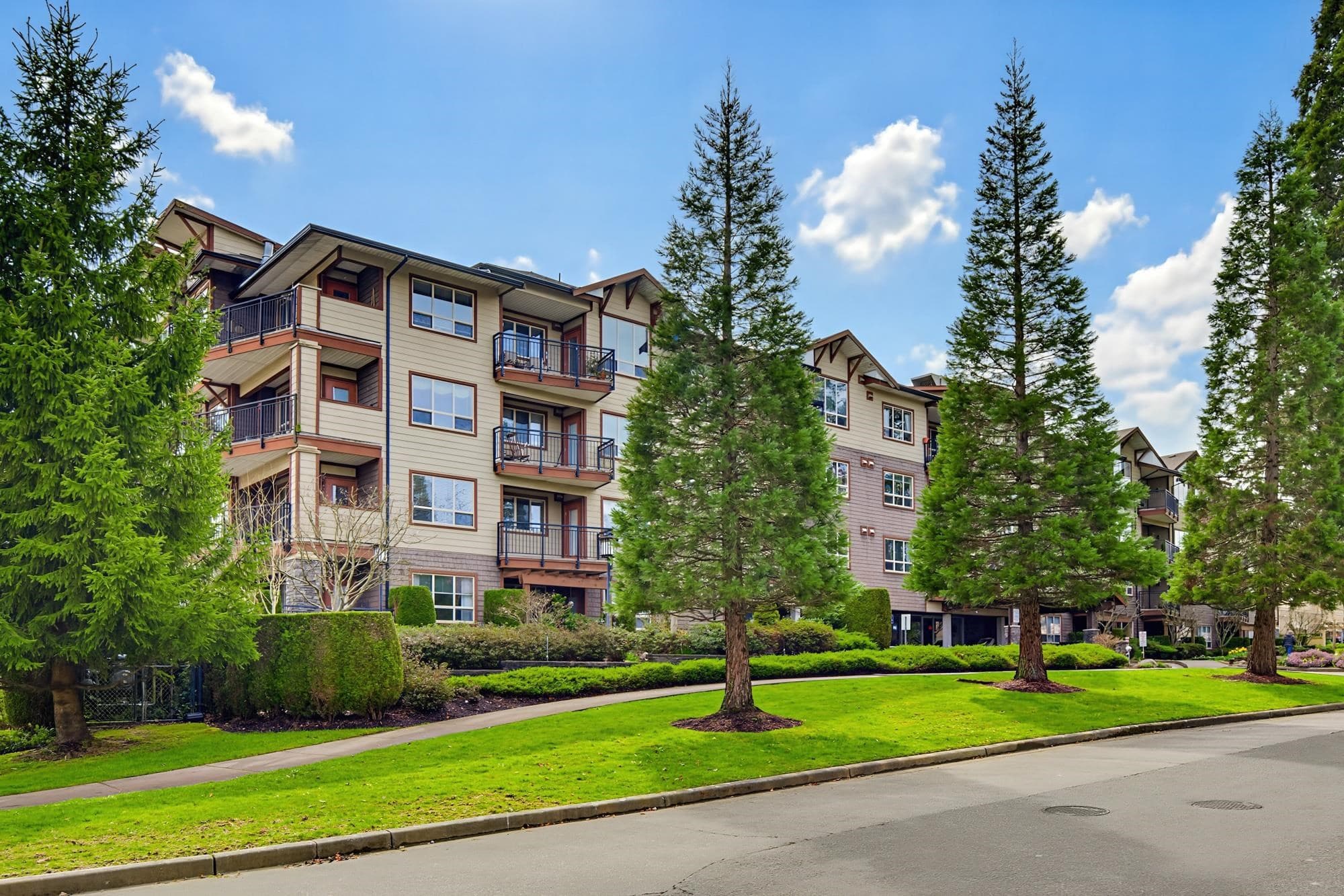 411 - 16068 83 Avenue, Surrey