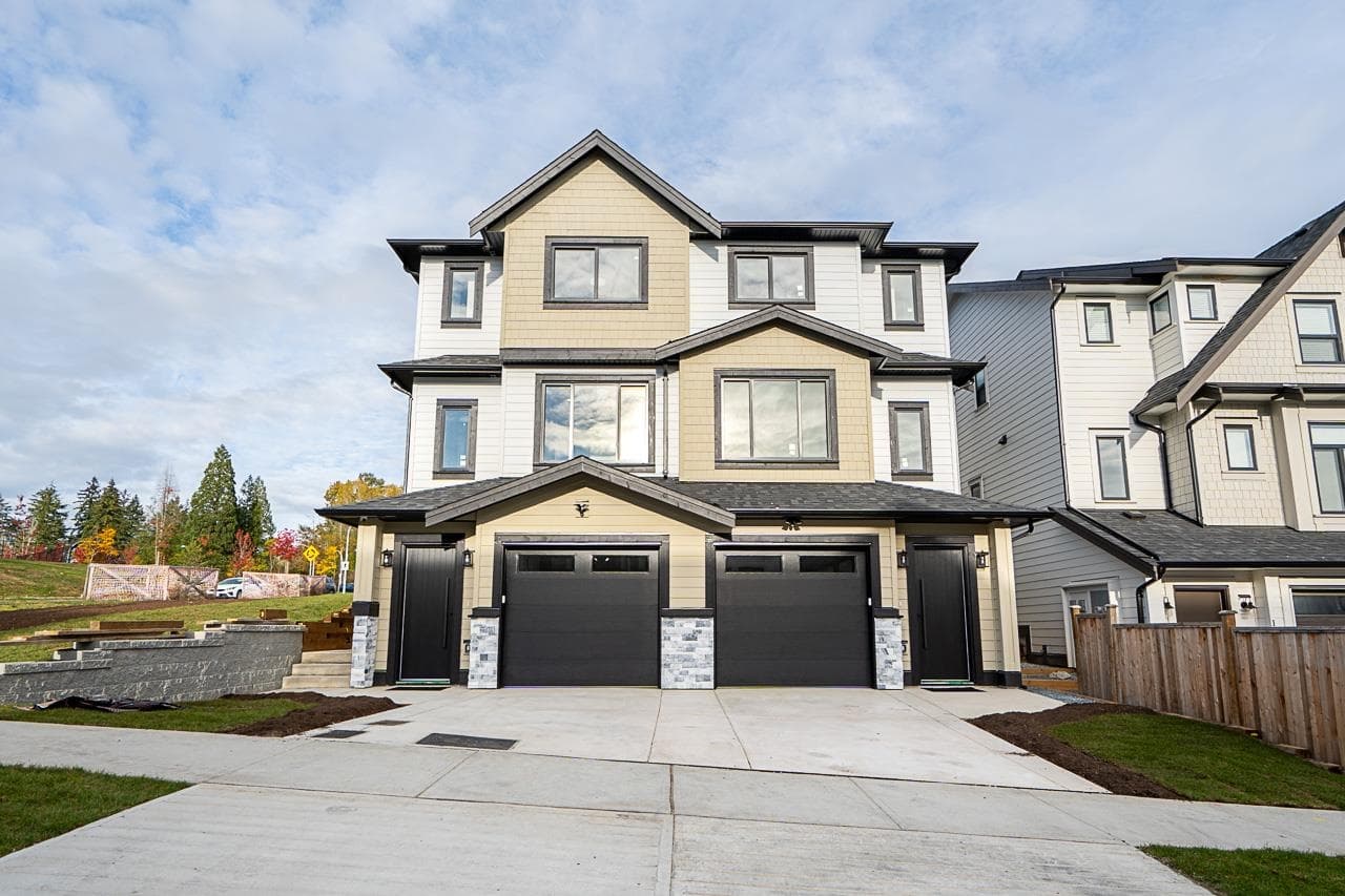 101 - 1840 165a Street, Surrey