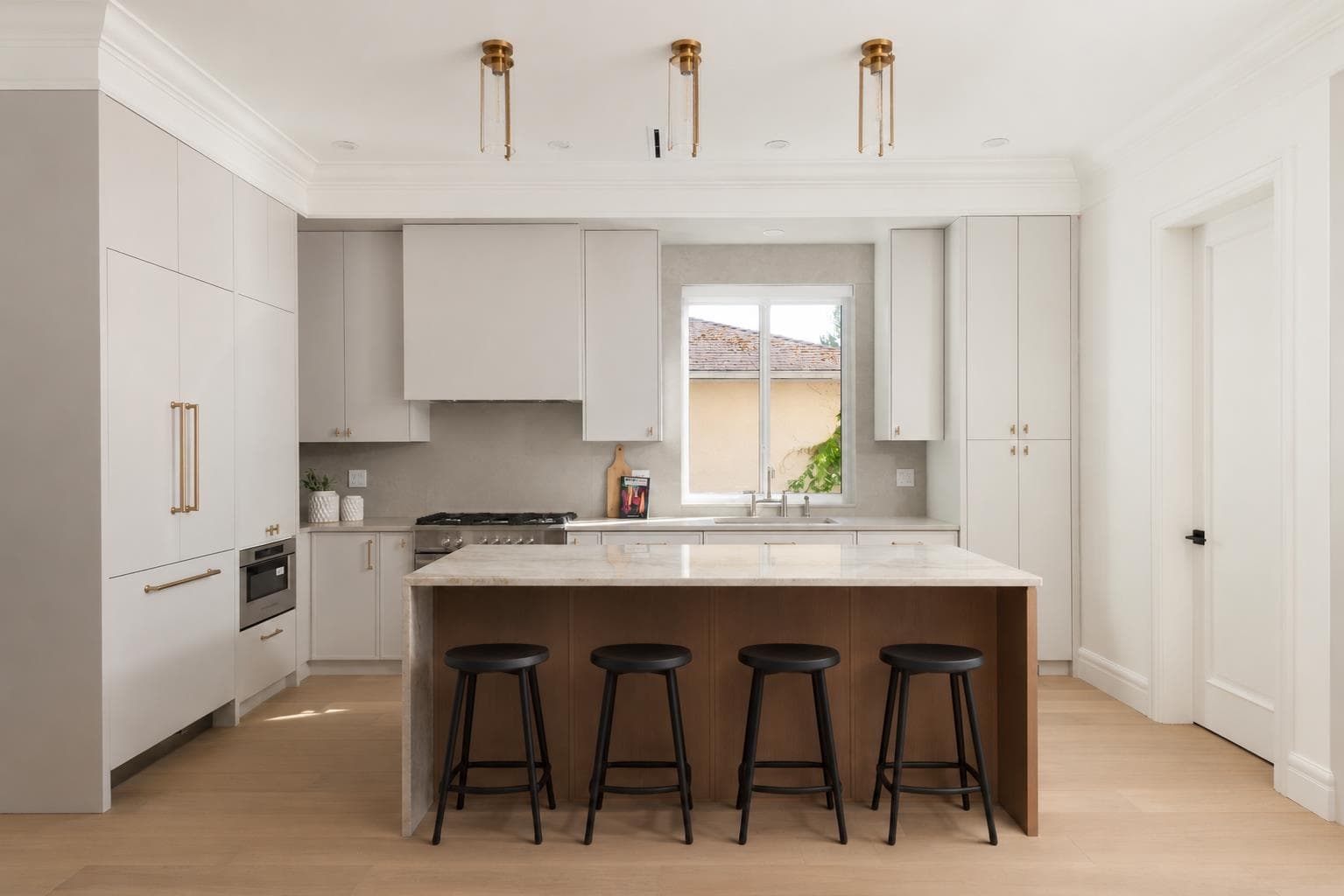2 - 1735 Blaine Avenue, Burnaby