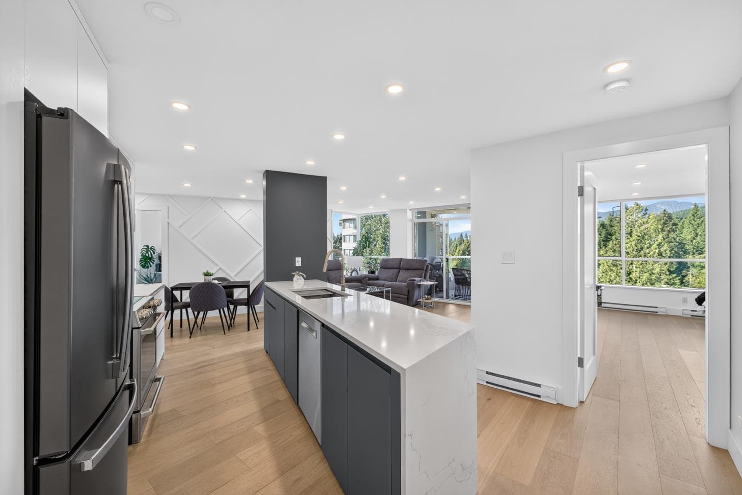 906 - 995 Roche Point Drive, North Vancouver