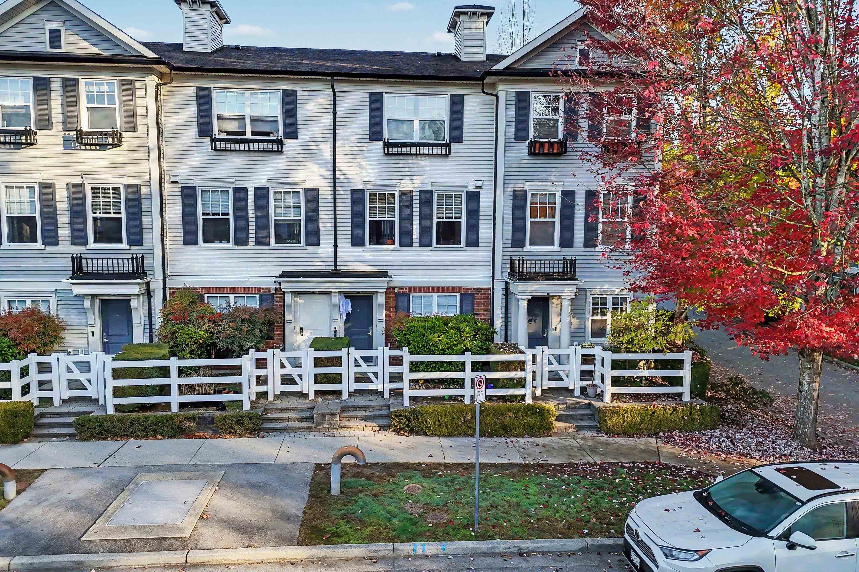 4 - 2495 Davies Avenue, Port Coquitlam