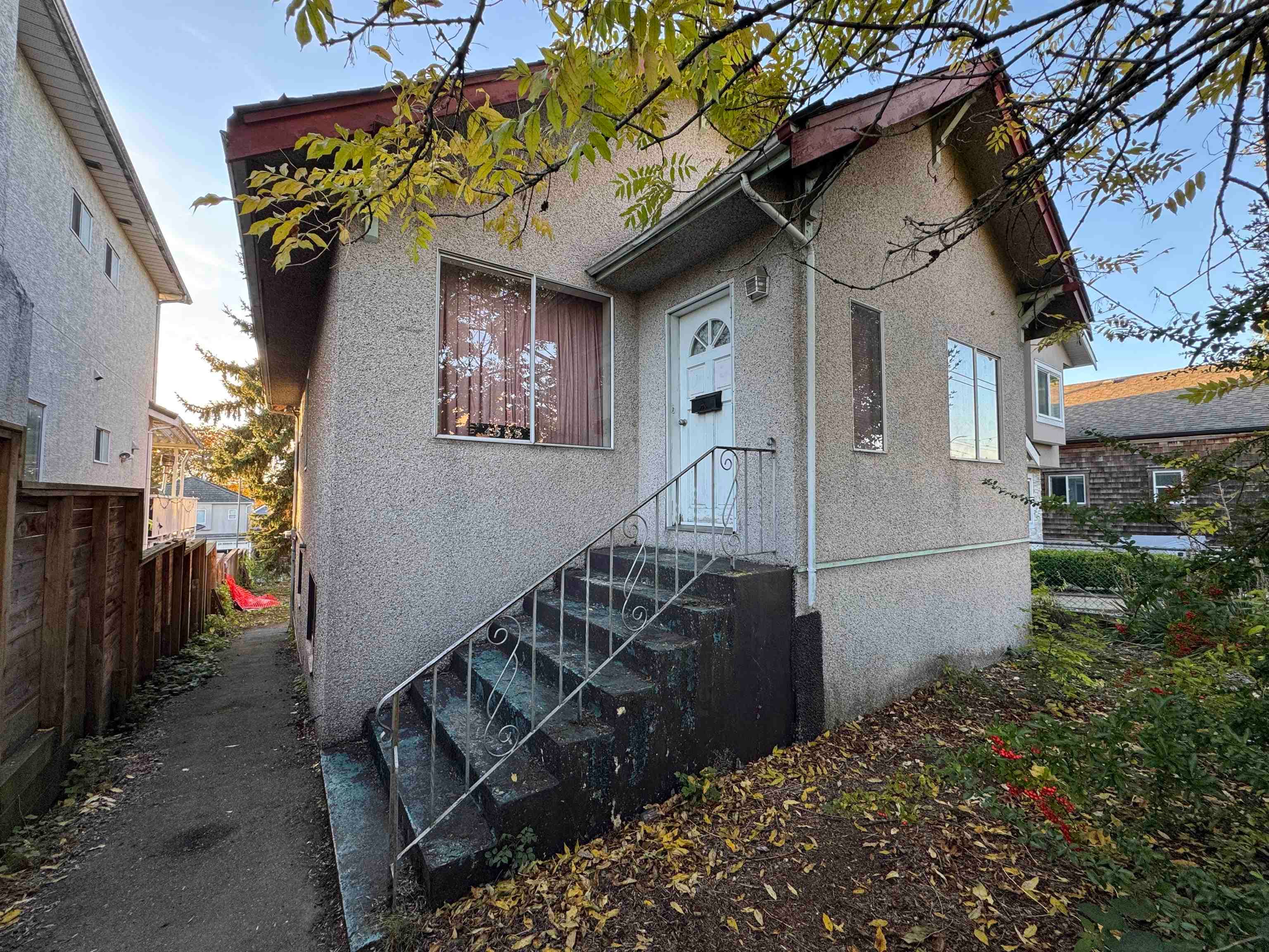 4539 Victoria Drive, Vancouver