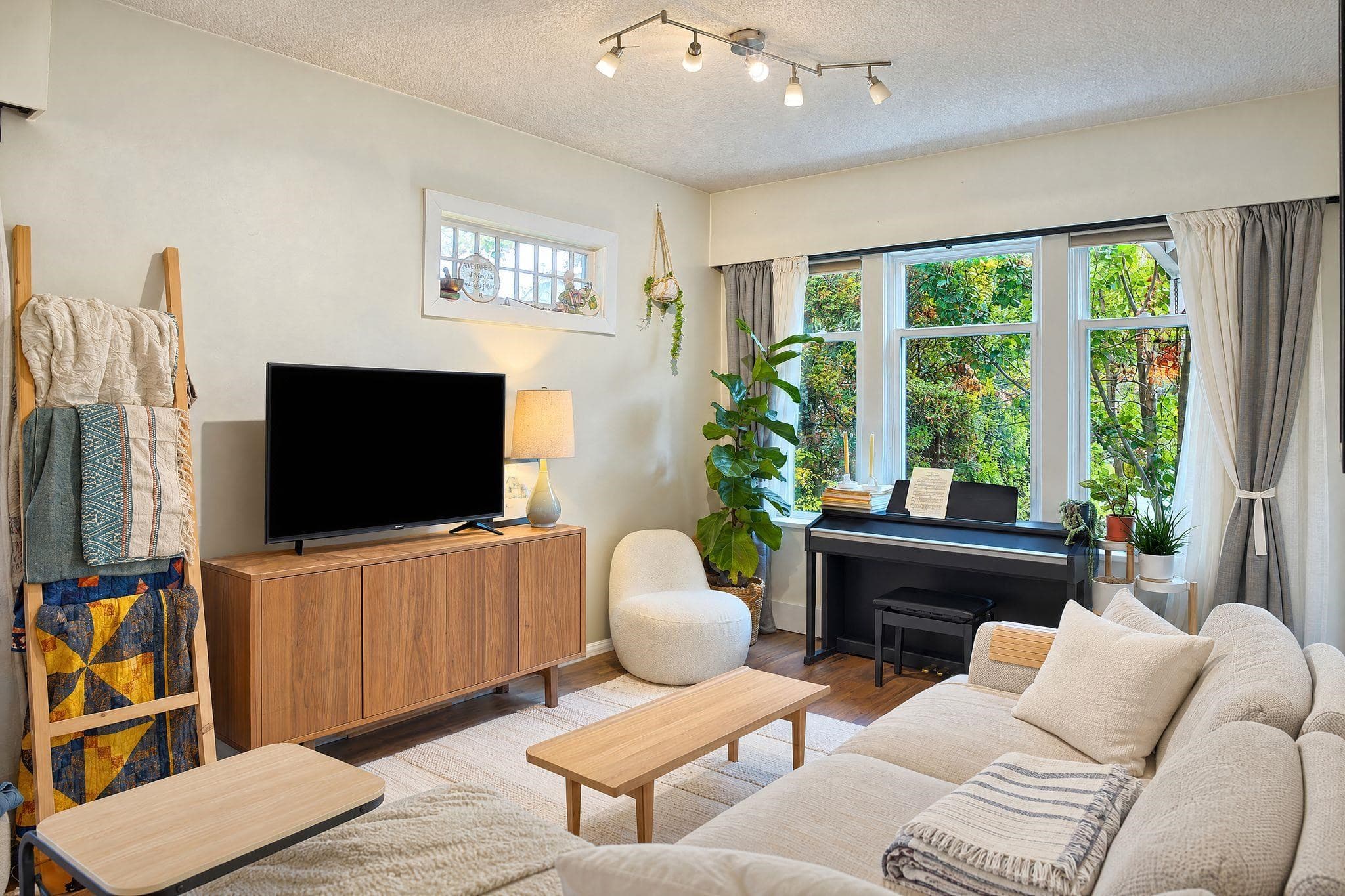 1701 Semlin Drive, Vancouver