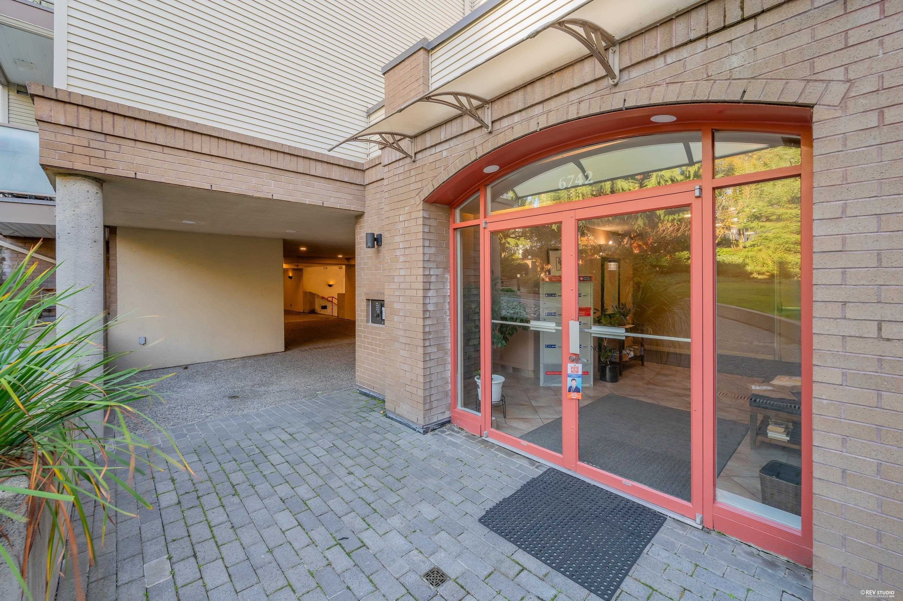 413 - 6742 Station Hill Court, Burnaby