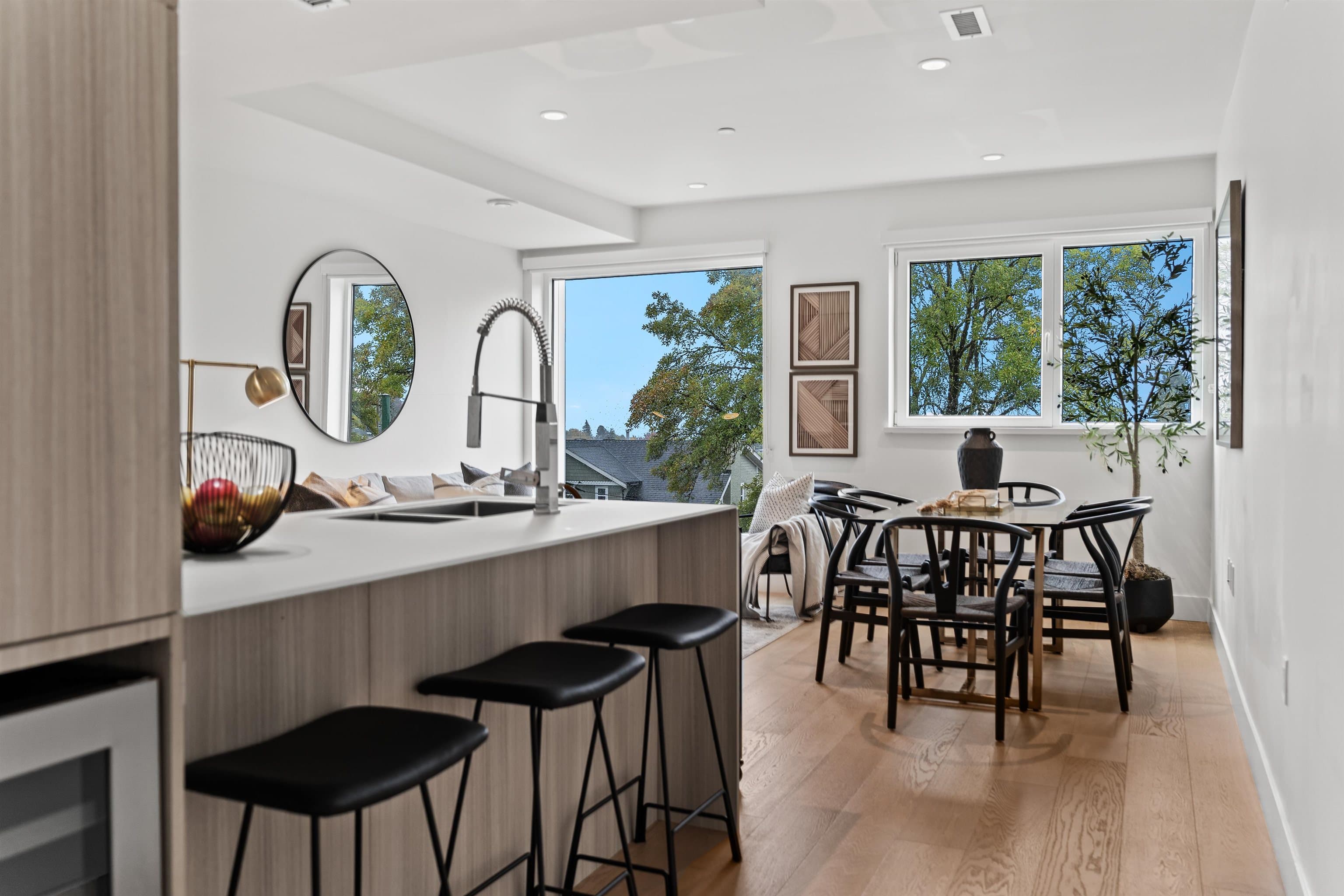 140 W Woodstock Avenue, Vancouver