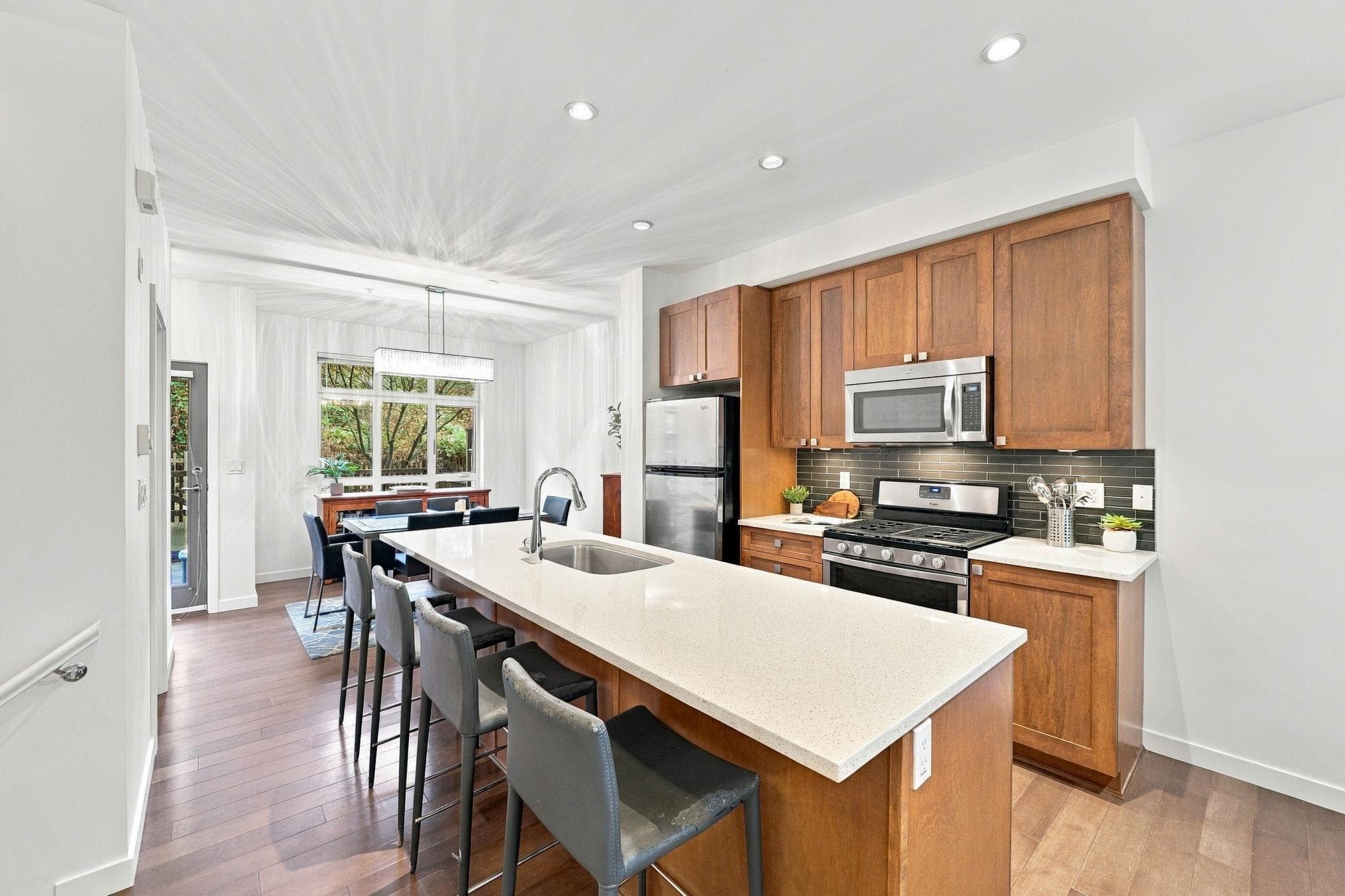3332 Mt Seymour Parkway, North Vancouver
