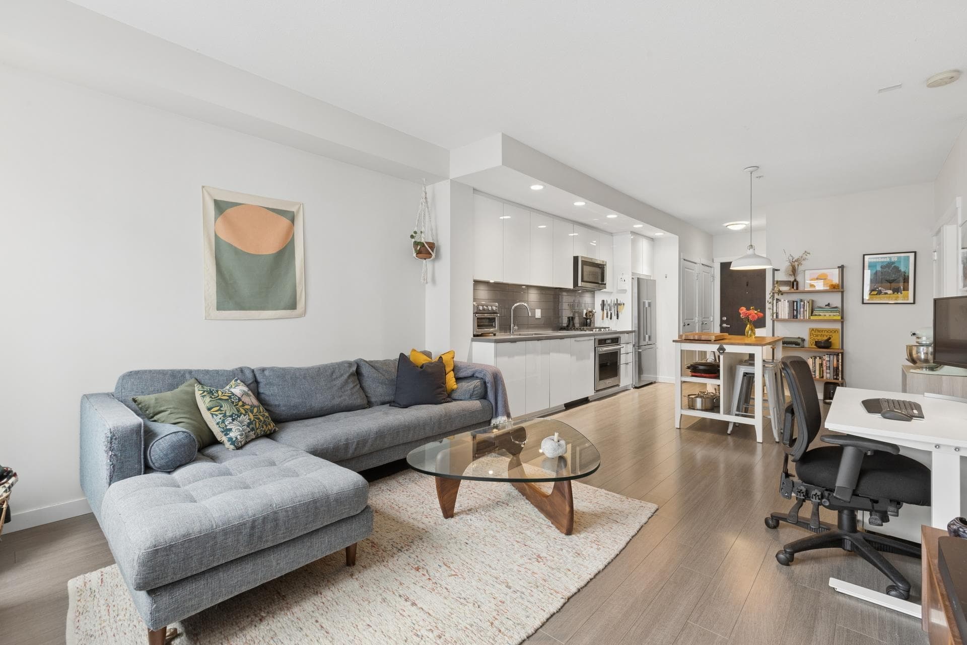 301 - 277 W 1st Street, North Vancouver