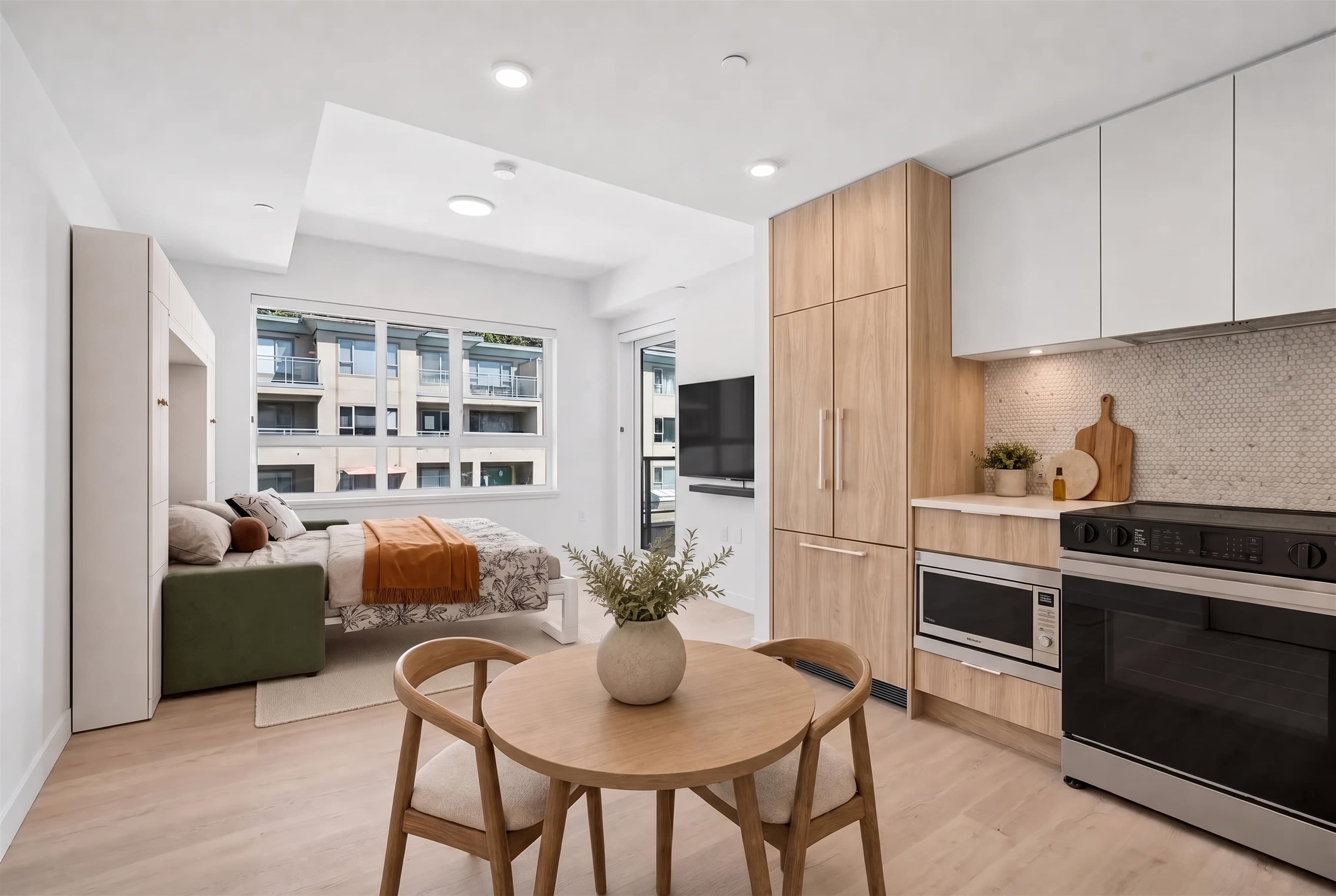 312 - 1616 Lloyd Avenue, North Vancouver