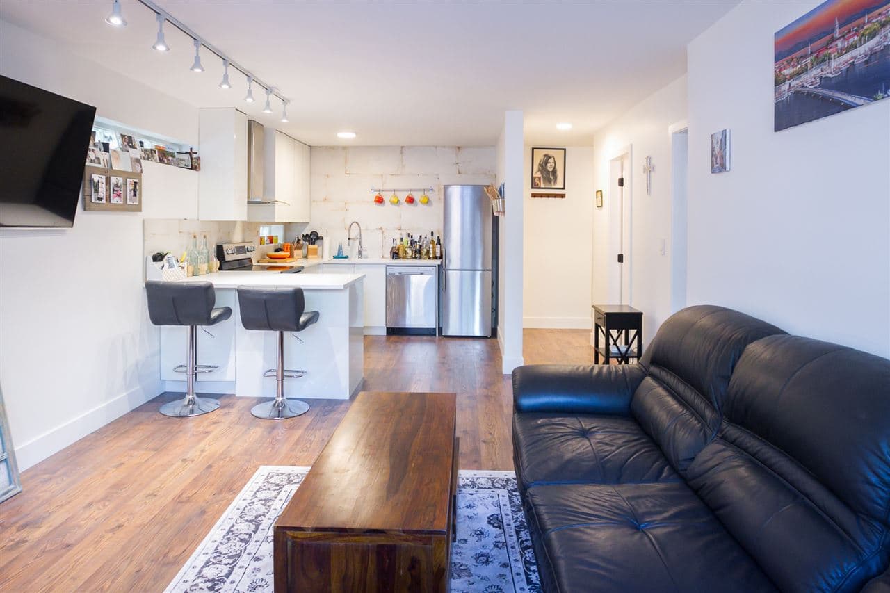 2 - 3250 W 4th Avenue, Vancouver