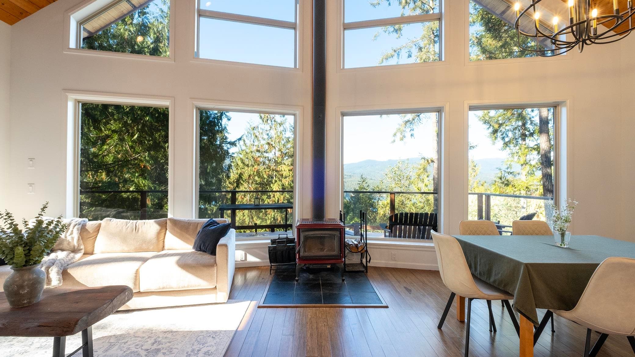 6855 Seaview Road, Sechelt