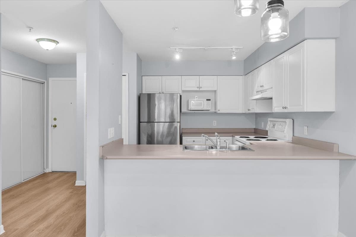 310 - 7505 138 Street, Surrey
