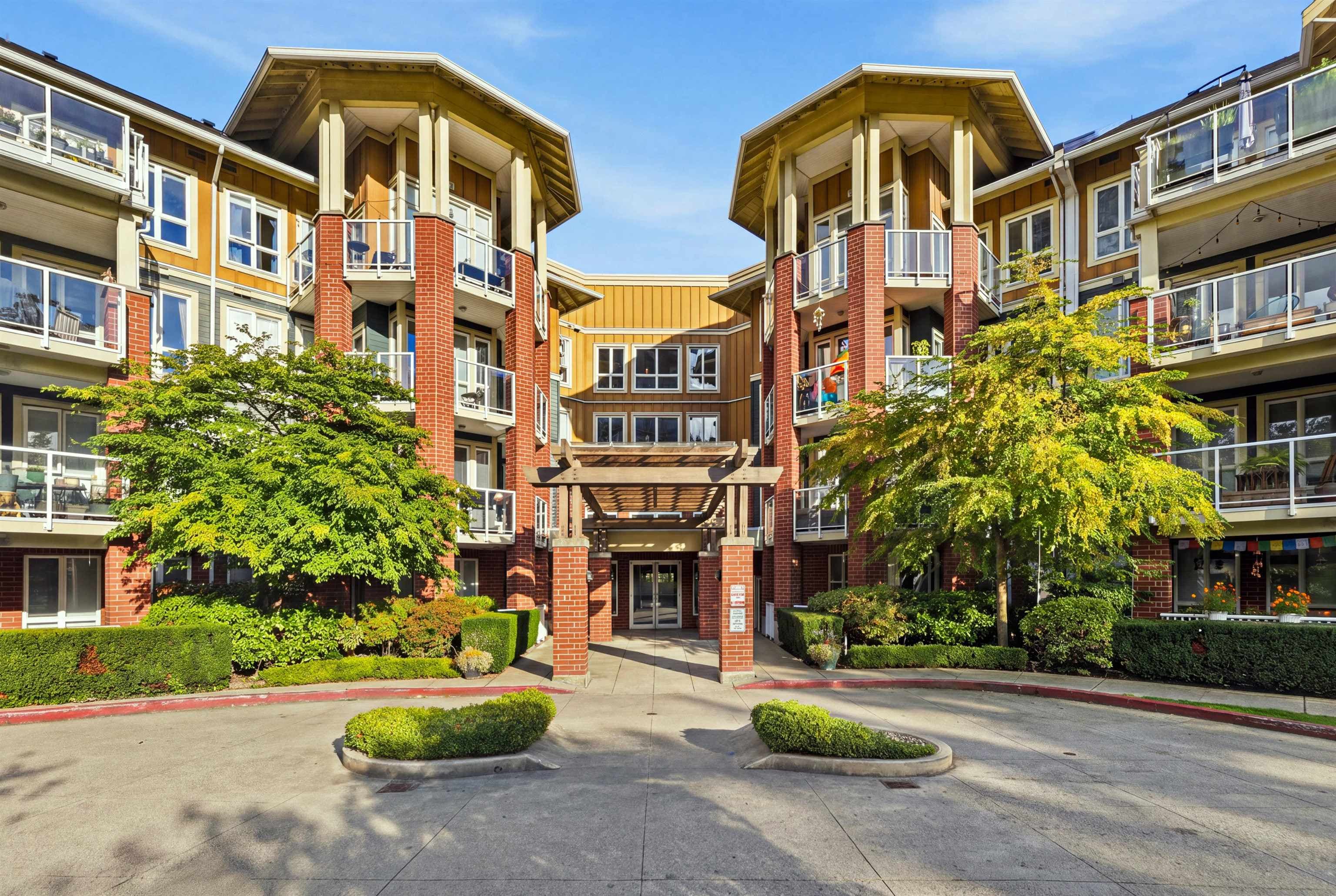 305 - 14 E Royal Avenue, New Westminster