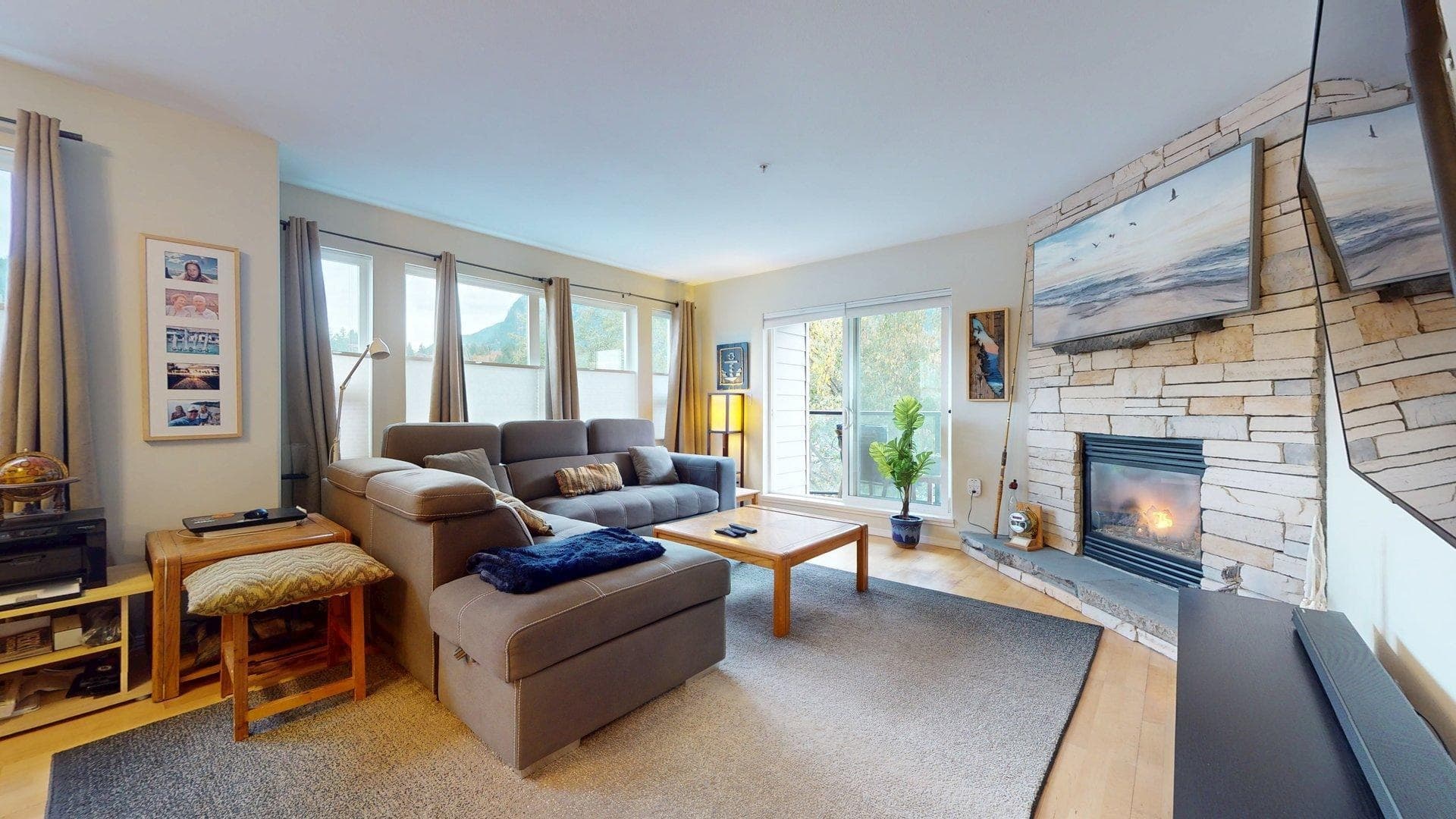 201 - 1468 Pemberton Avenue, Squamish