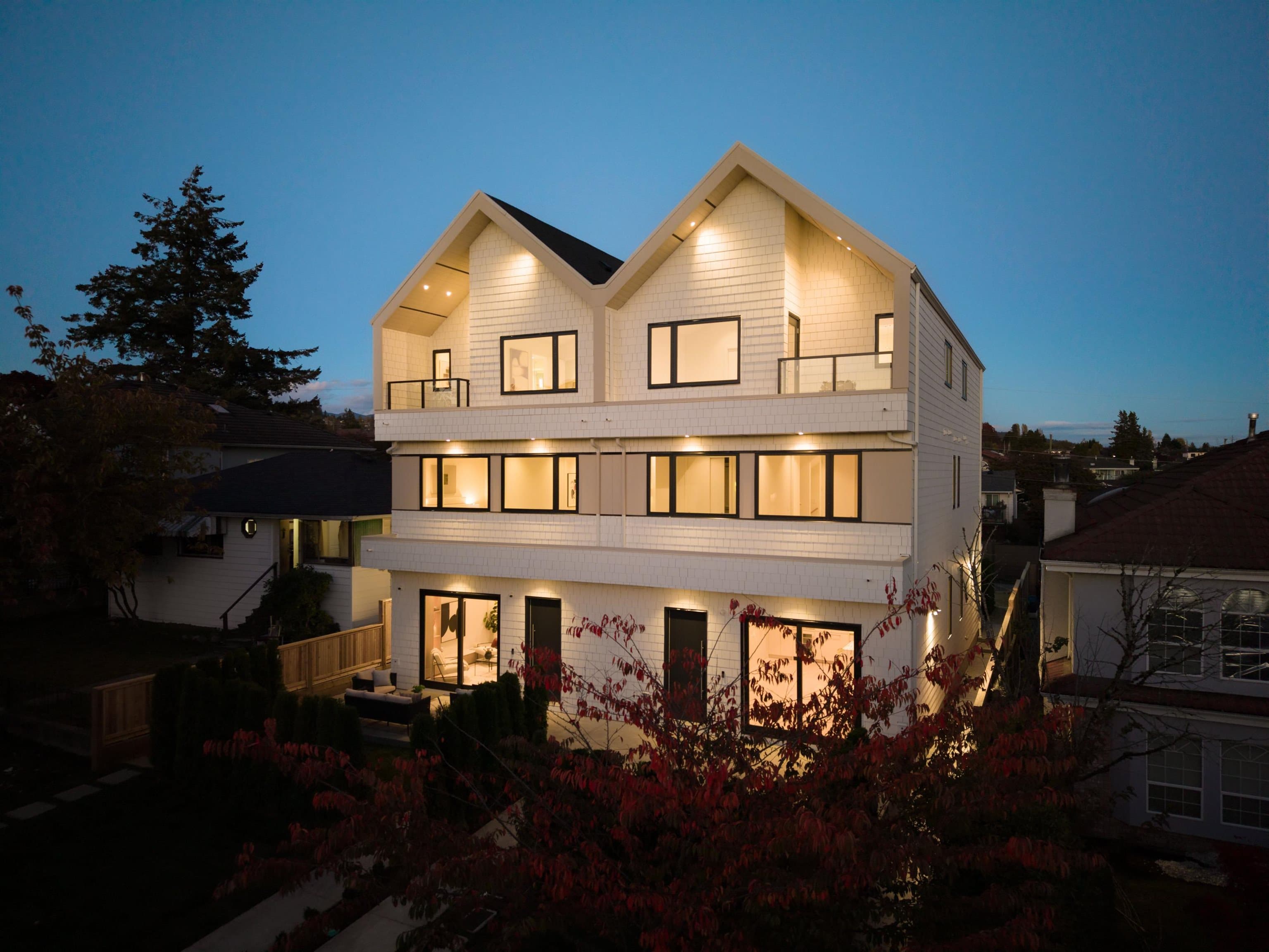 4 - 1458 Rosser Avenue, Burnaby