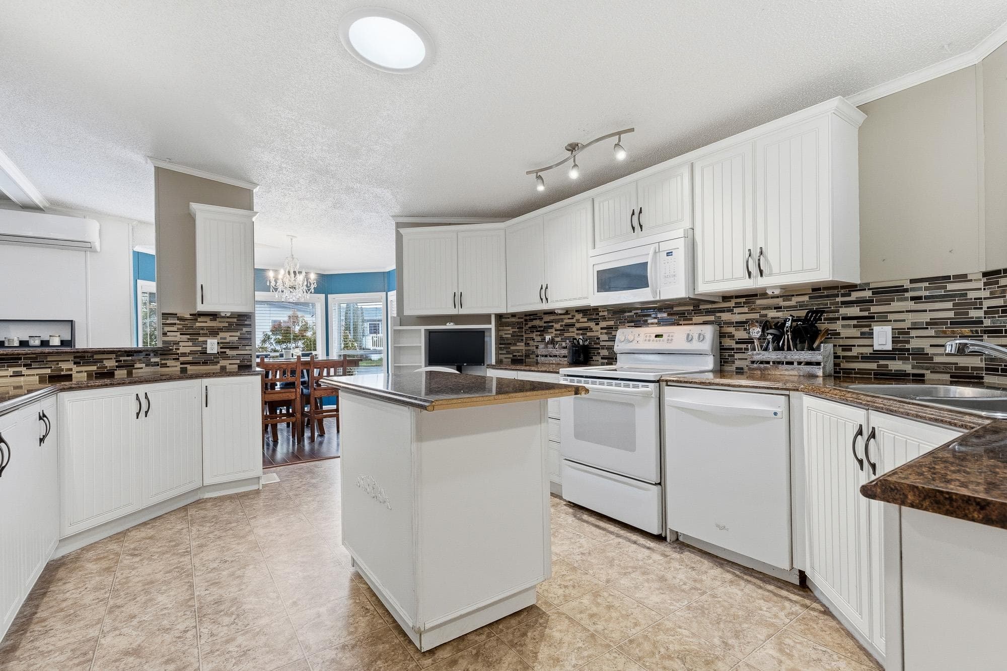 11 - 44565 Monte Vista Drive, Chilliwack