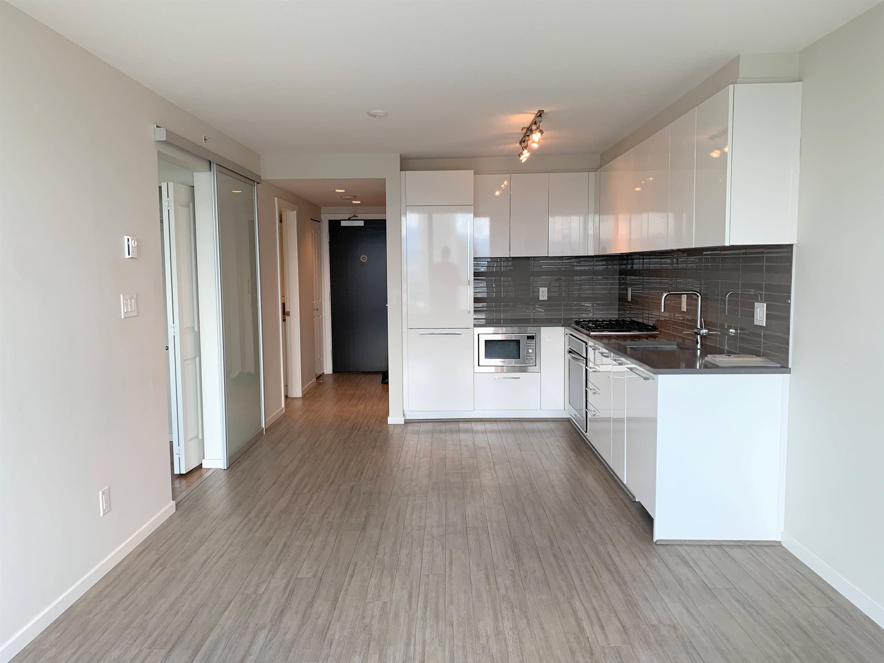 6658 S Dow Avenue, Burnaby