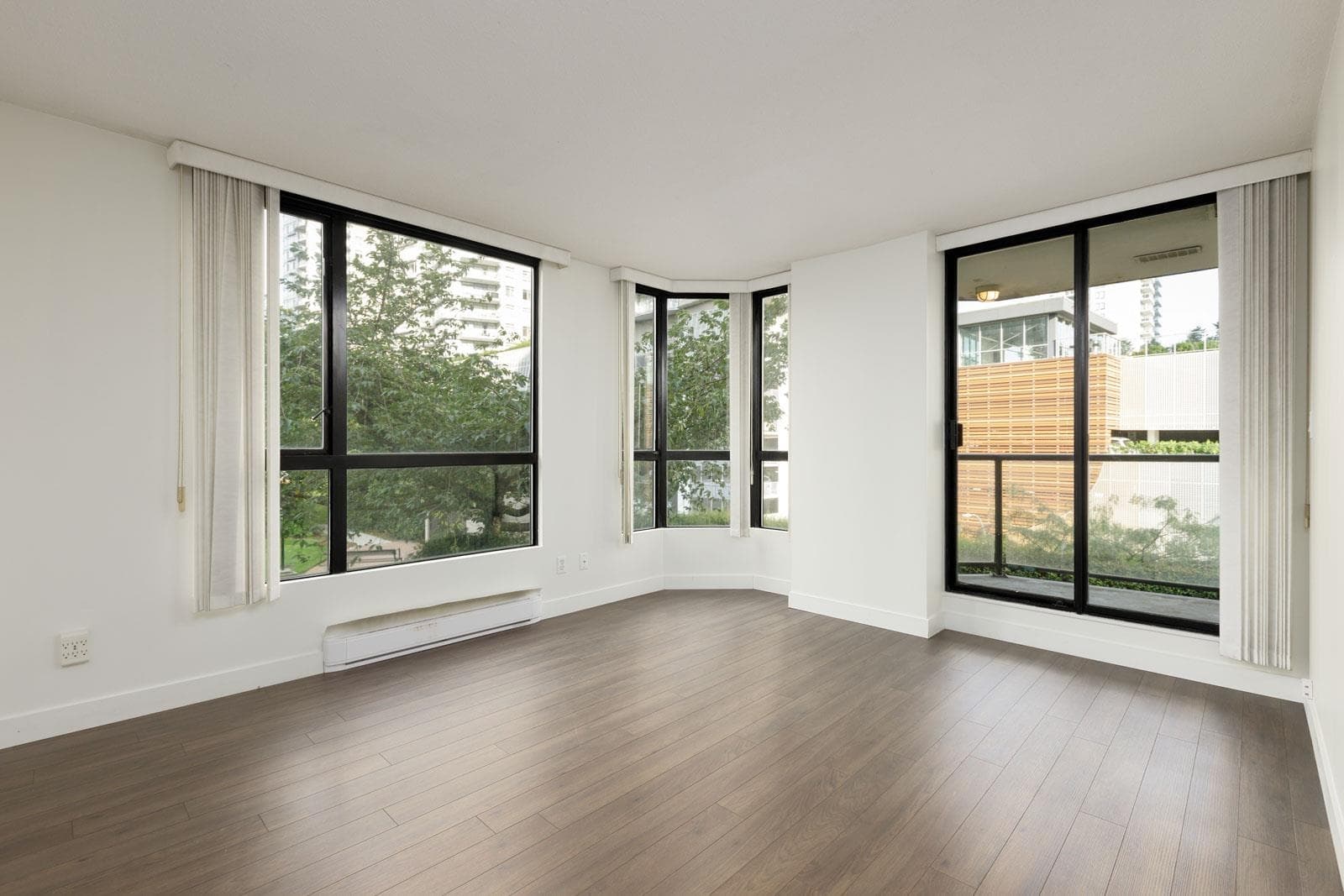 207 - 55 Tenth Street, New Westminster