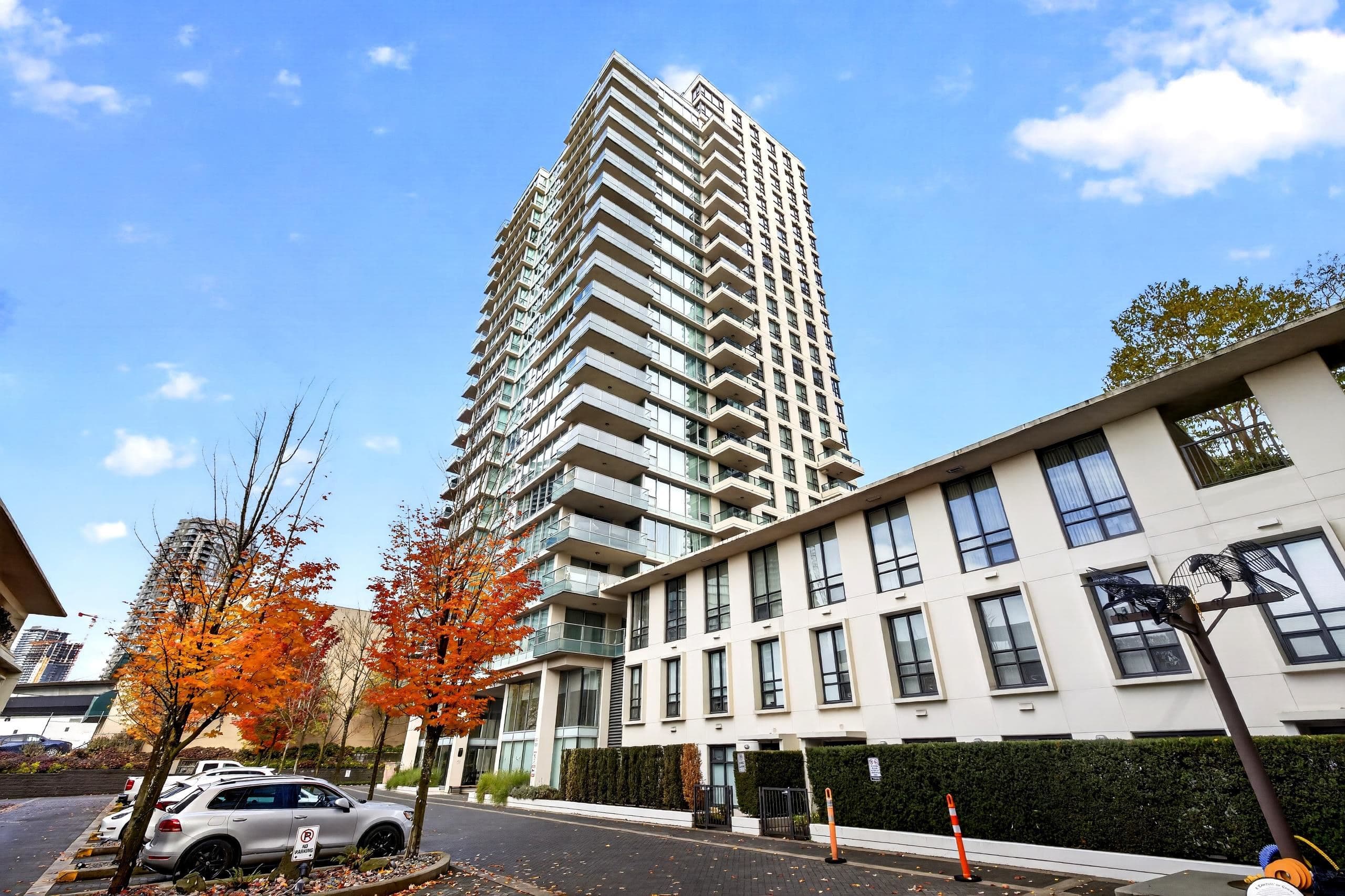 1505 - 2200 Douglas Road, Burnaby