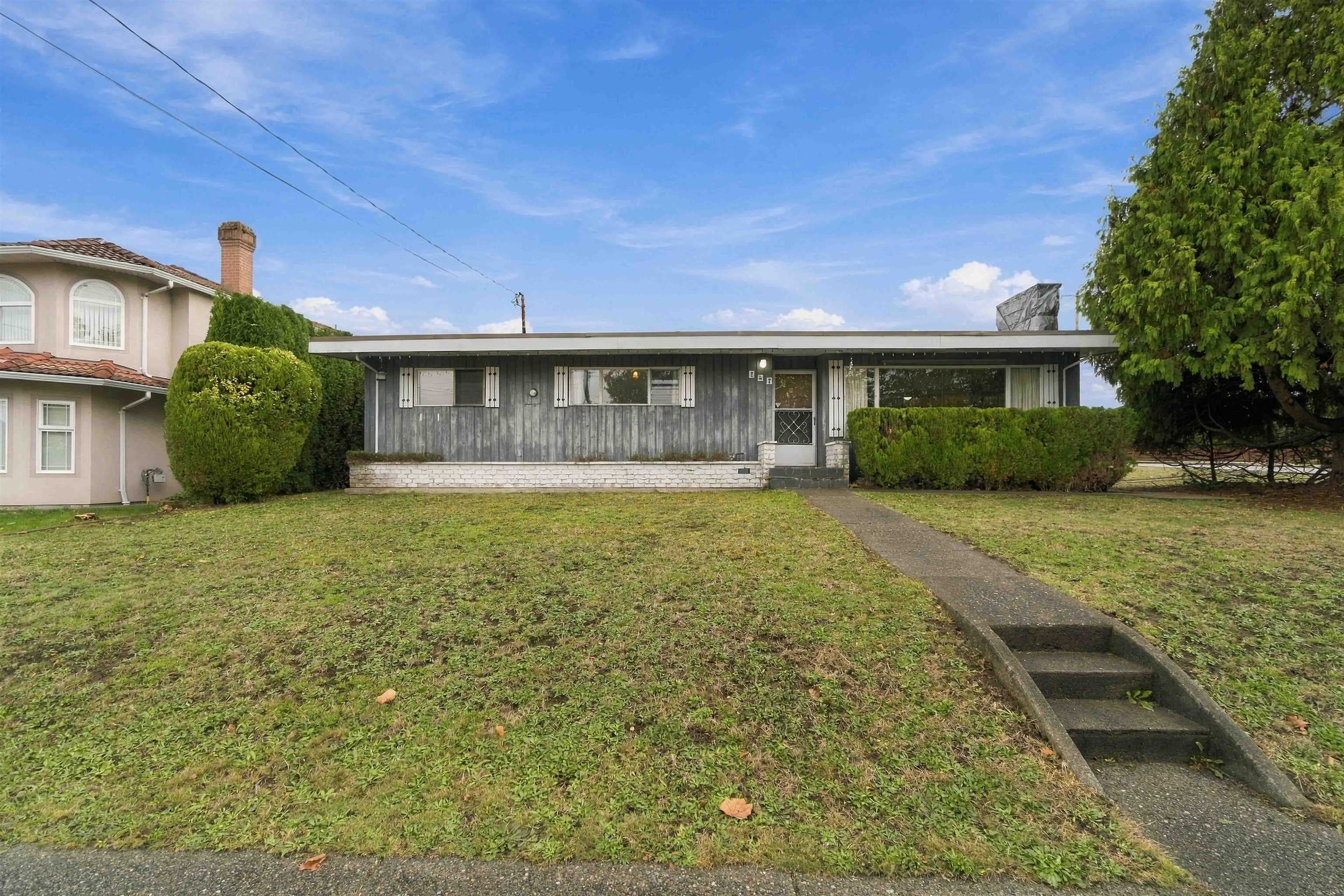 747 Poirier Street, Coquitlam