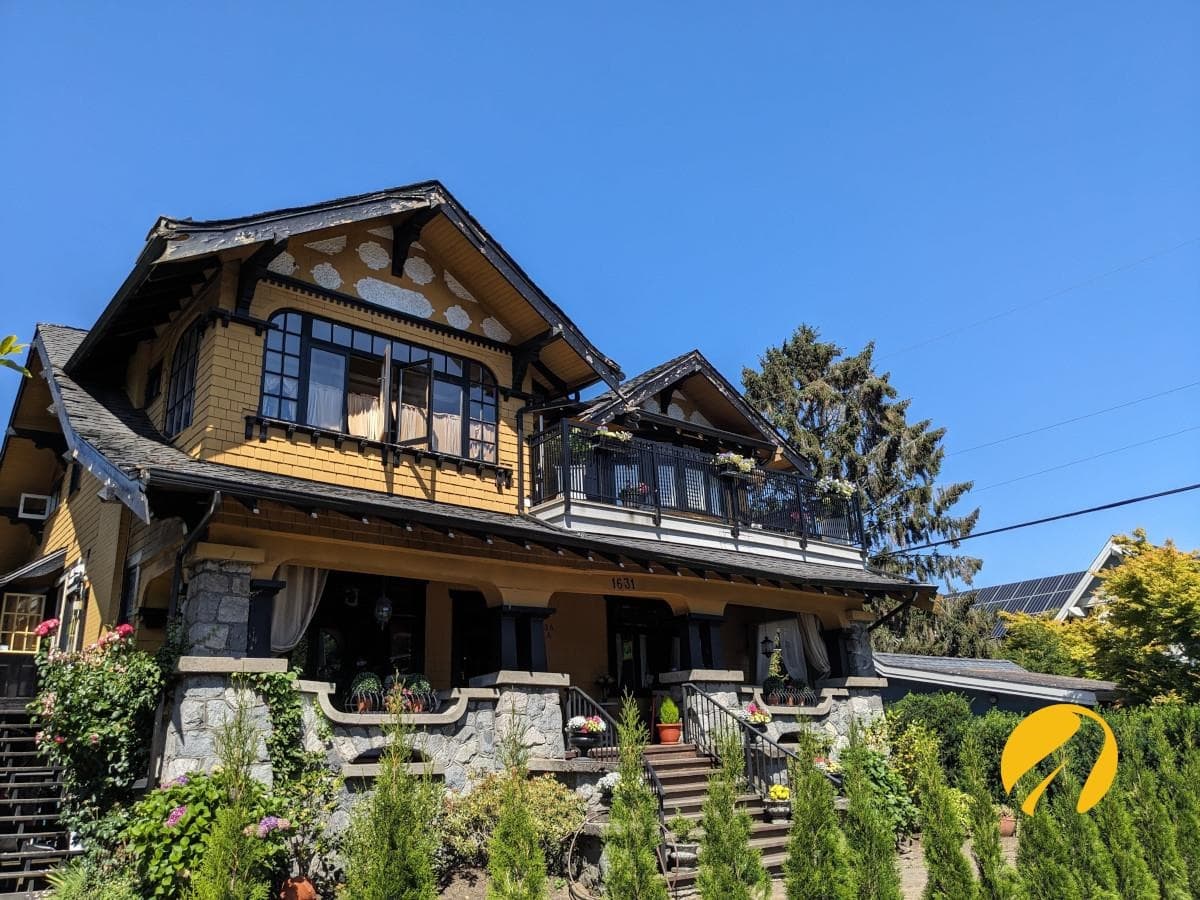Upper 1 - 1631 Dunbar Street, Vancouver