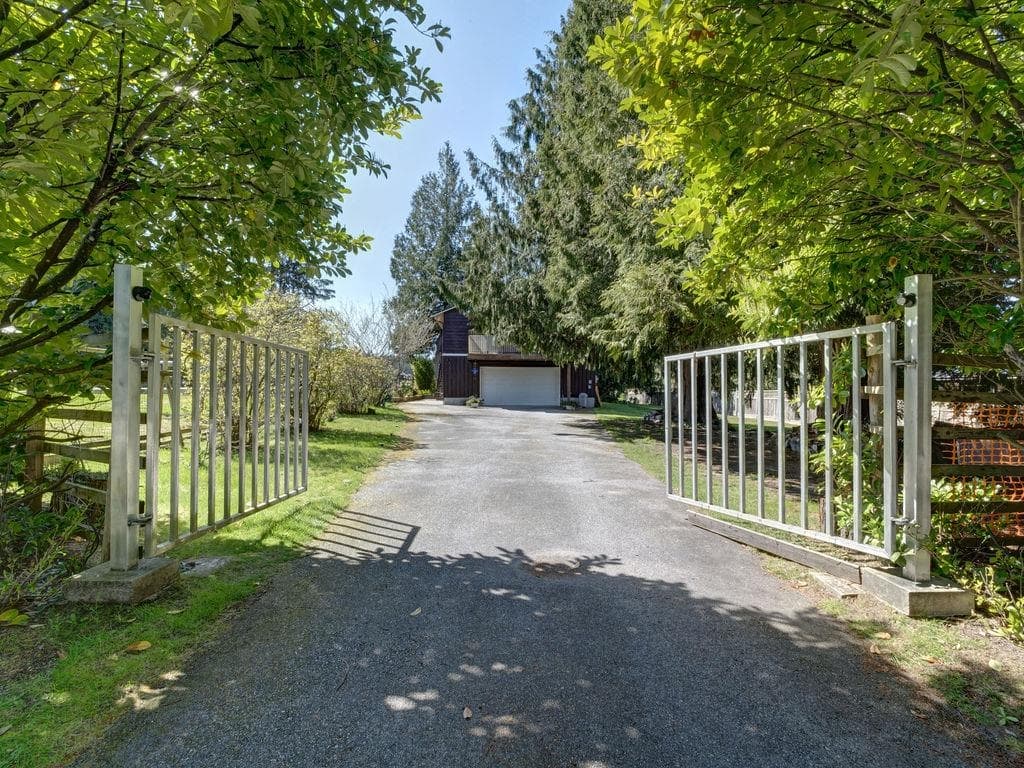 12577 Warnock Road, Madeira Park