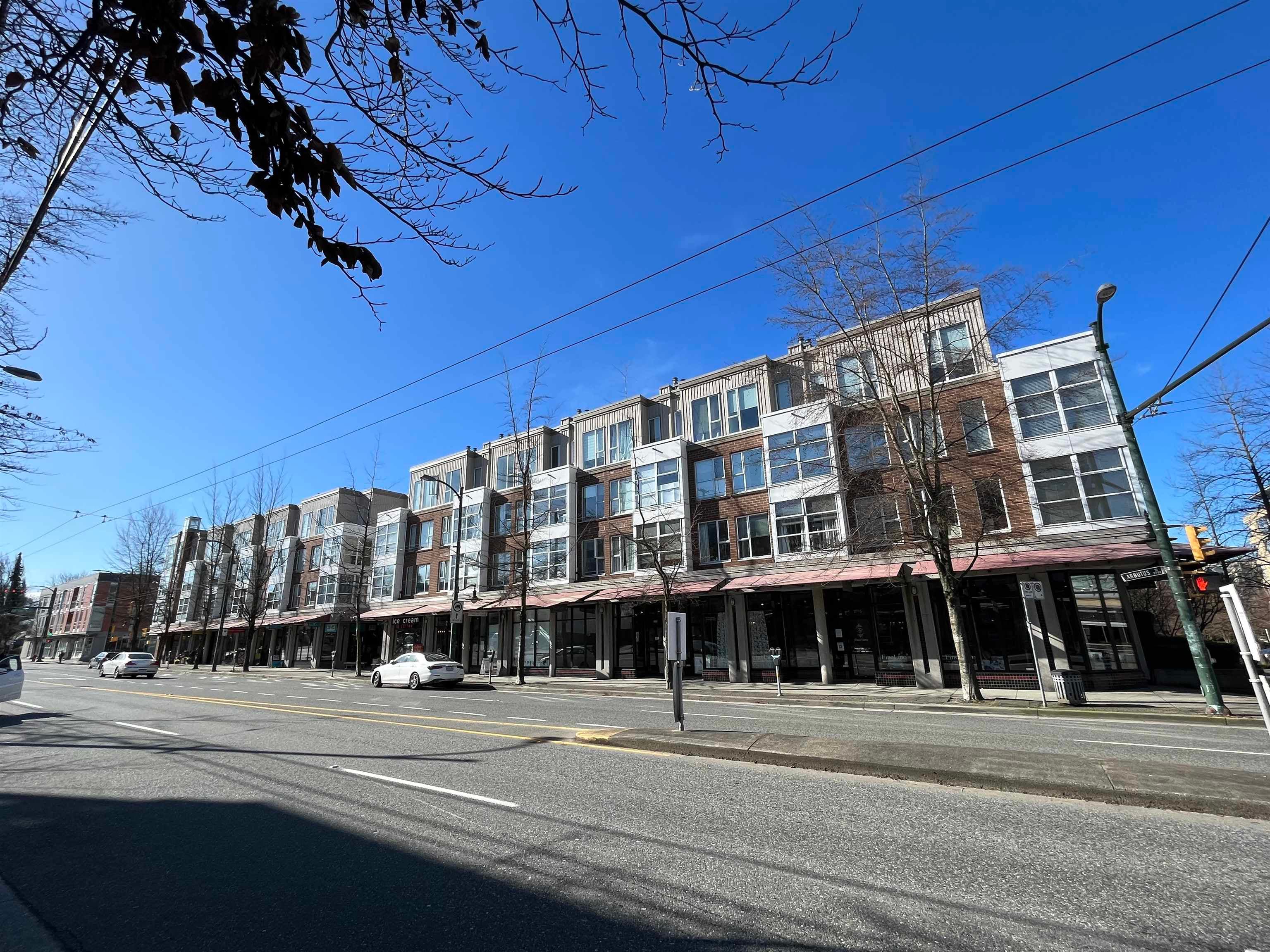2705 ARBUTUS STREET — photo 1