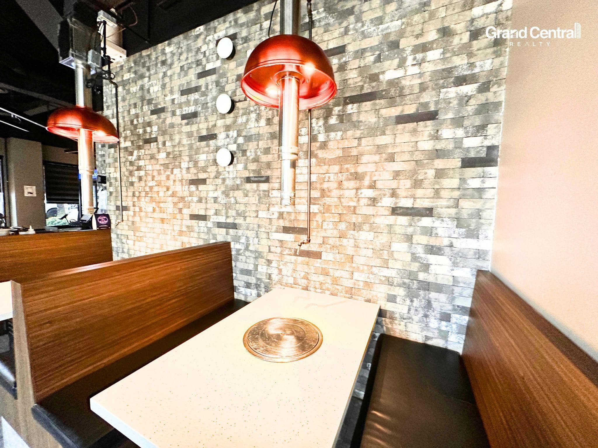 6 4300 KINGSWAY — photo 3