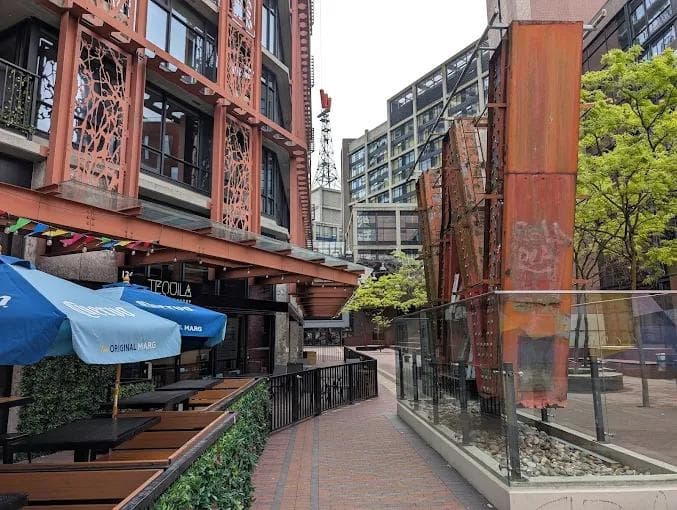 136 W CORDOVA STREET — photo 1