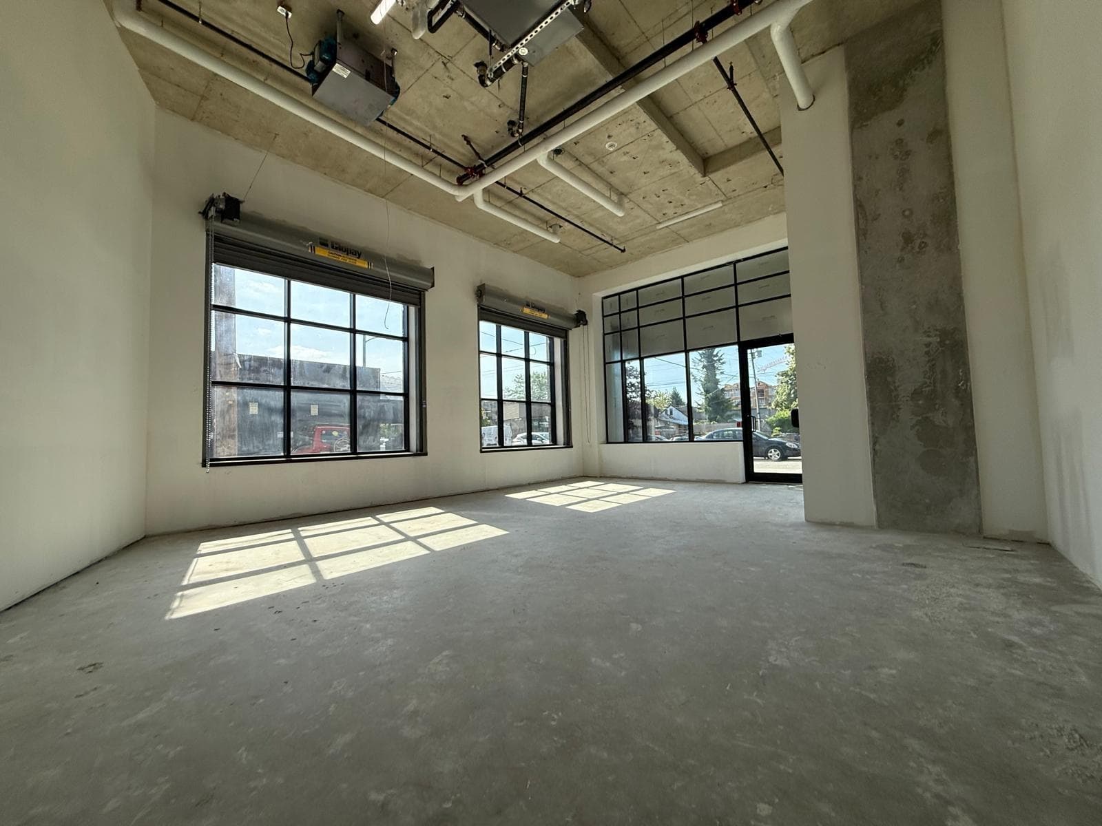 2351 E BROADWAY STREET — photo 4