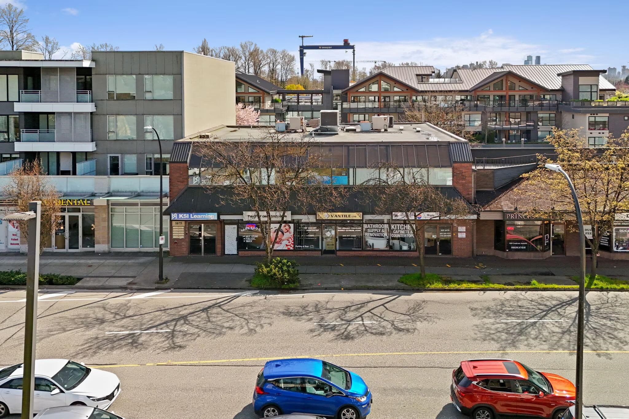 1075 MARINE DRIVE, North Vancouver