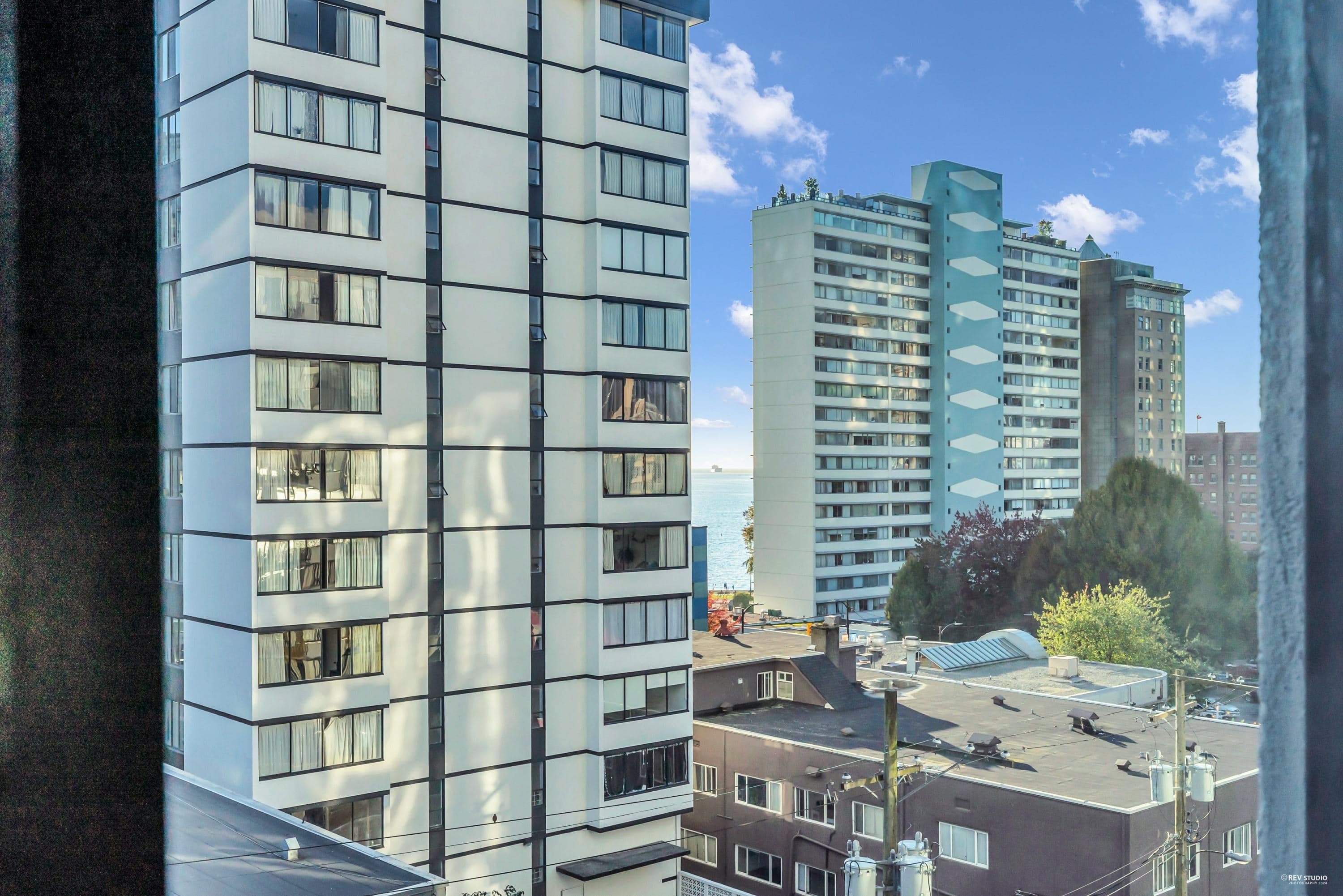 606 - 1740 Comox Street, Vancouver, V6G 2Z1 — photo 4