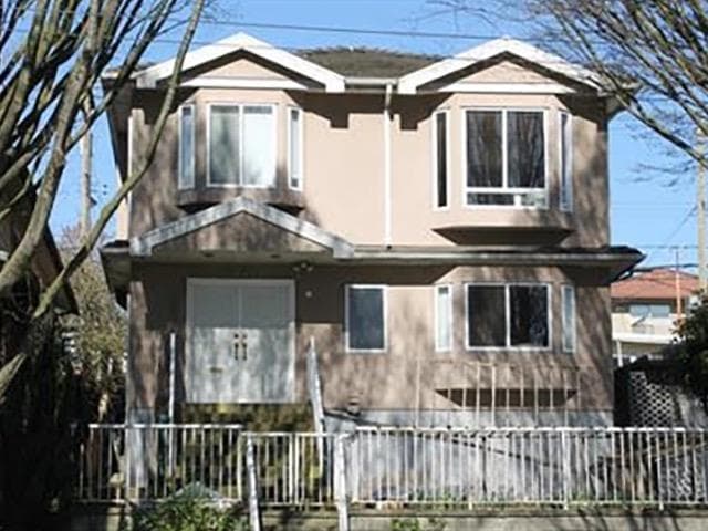 2741 E Broadway, Vancouver
