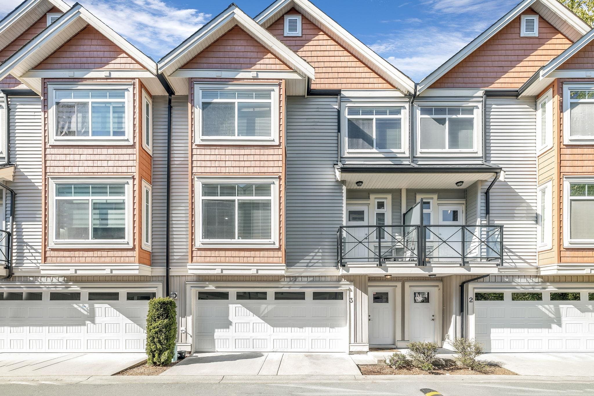 3 - 12091 70 Avenue, Surrey, V3W 1A6 — photo 2