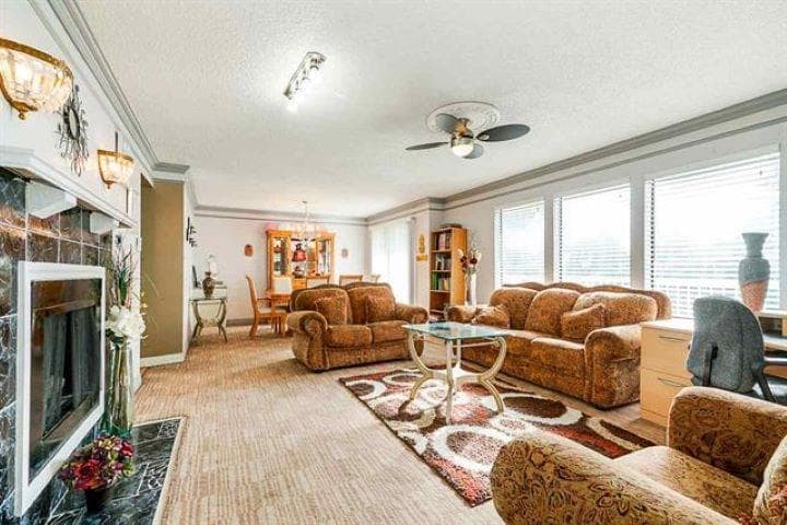 10428 128 Street, Surrey, V3T 5J1 — photo 2