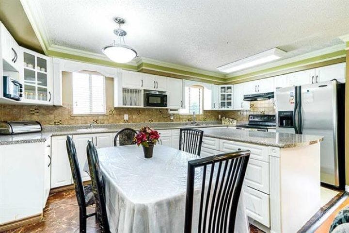 10428 128 Street, Surrey, V3T 5J1 — photo 5