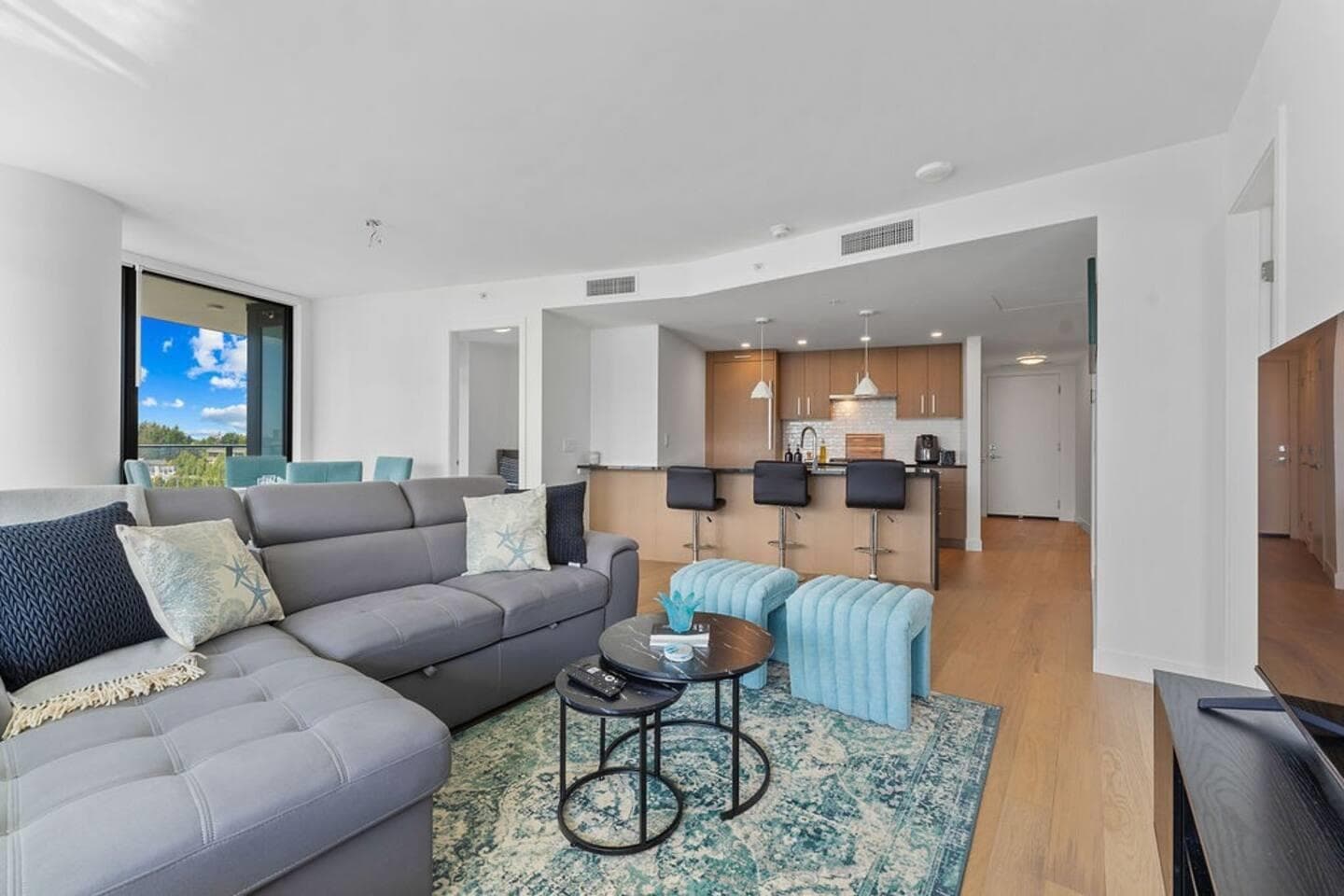 508 - 1588 Johnston Road, White Rock, V4B 0C5 — photo 3