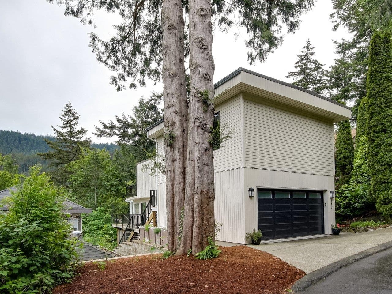 6490 Wellington Place, West Vancouver, V7W 2J1 — photo 2