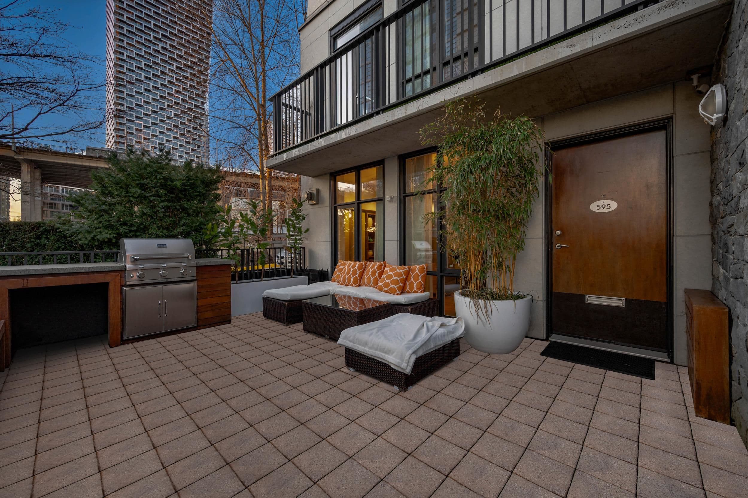 595 Beach Crescent, Vancouver, V6Z 3E4 — photo 4