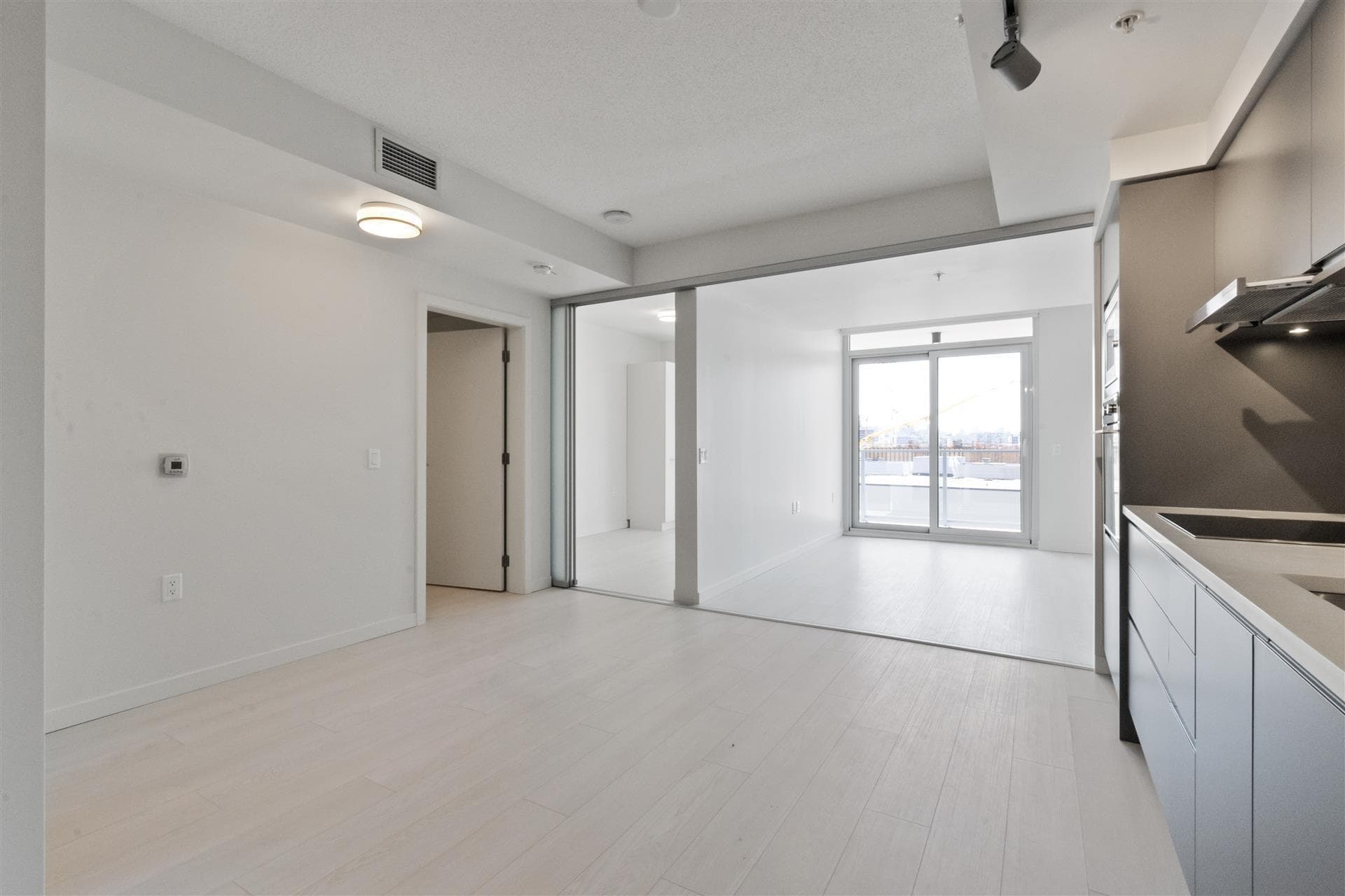 727 - 180 E 2nd Avenue, Vancouver, V5T 0K4 — photo 3