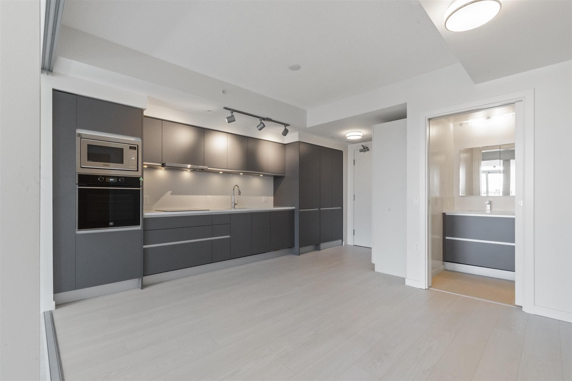 727 - 180 E 2nd Avenue, Vancouver, V5T 0K4 — photo 4