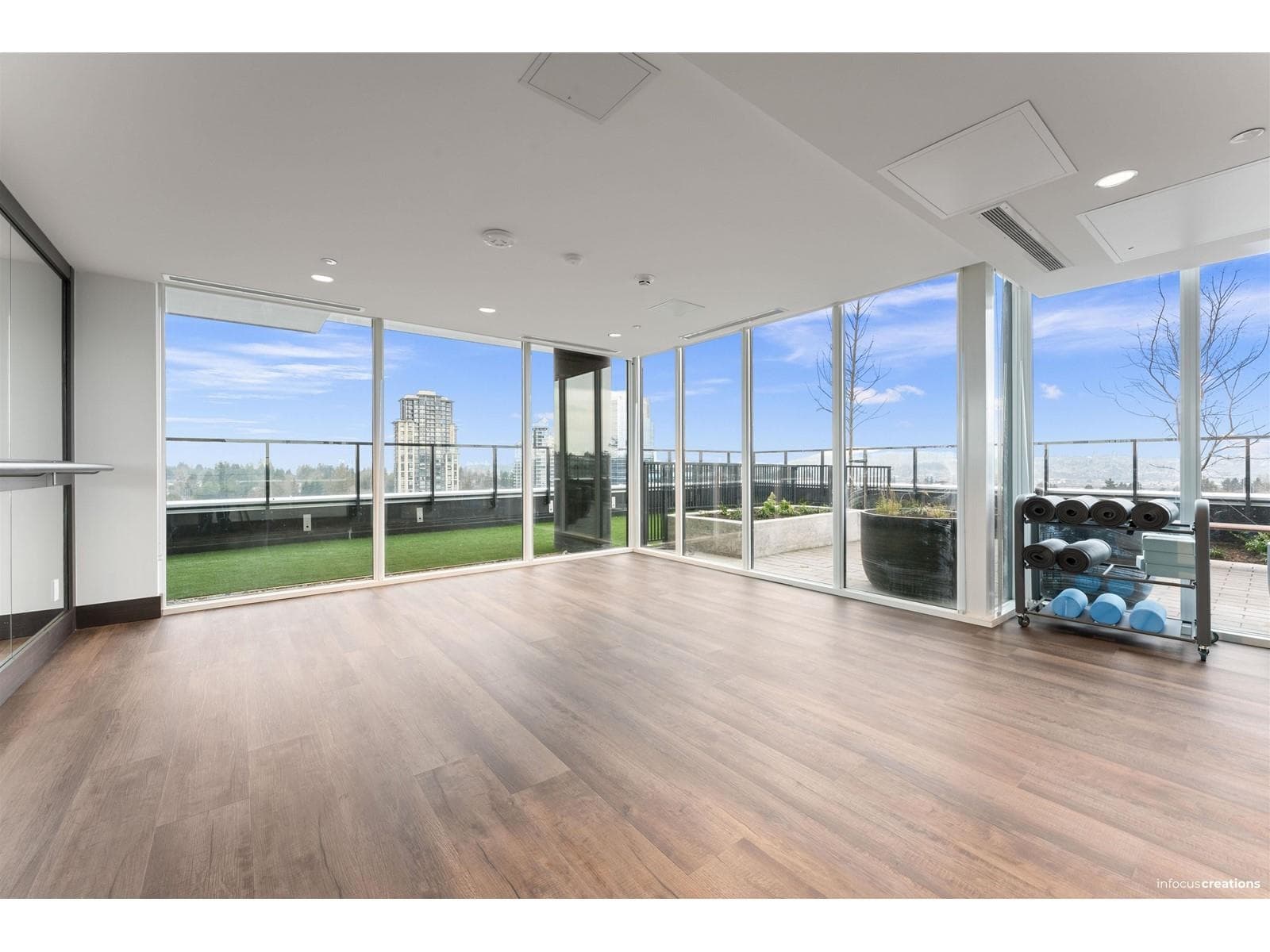 3309 - 10750 135a Street, Surrey, V3T 2X6 — photo 5